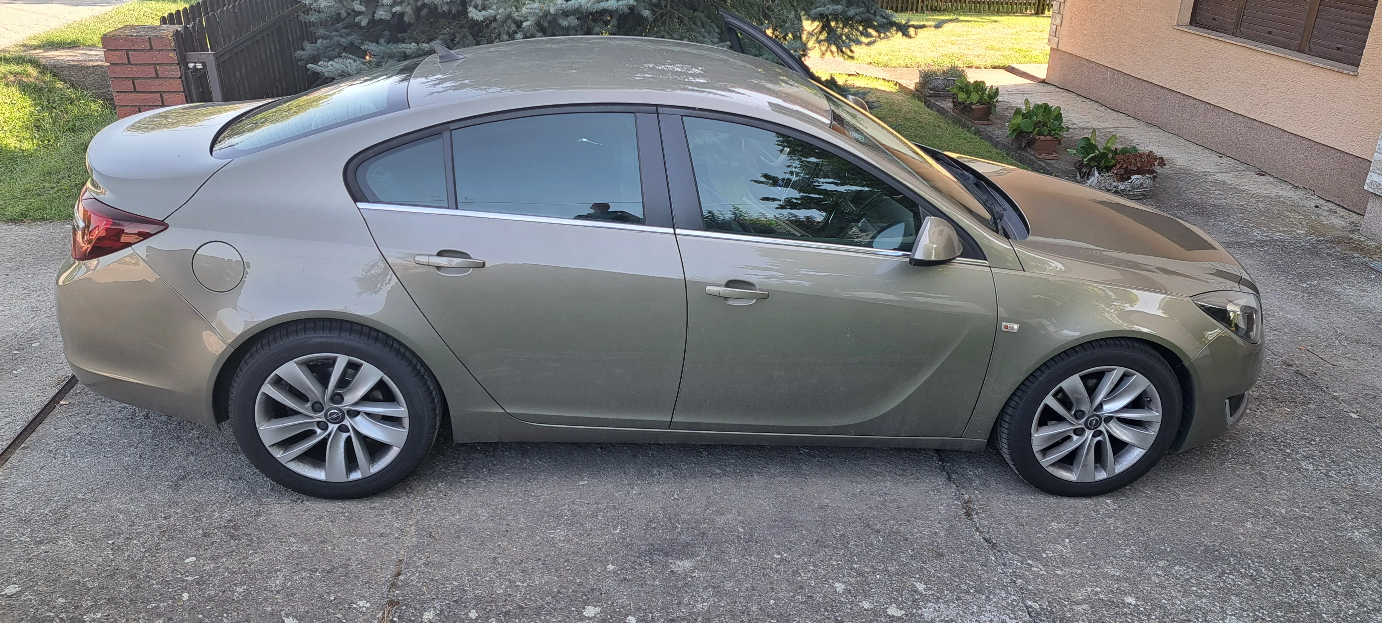 opel insignia, 2.0 cdti, 2014. godište, i. vlasnik - slika 1