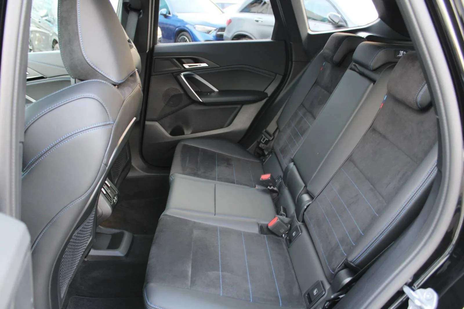 bmw x1 xdrive 23i m-paket automatik *led, navigacija, kamera* - slika 12