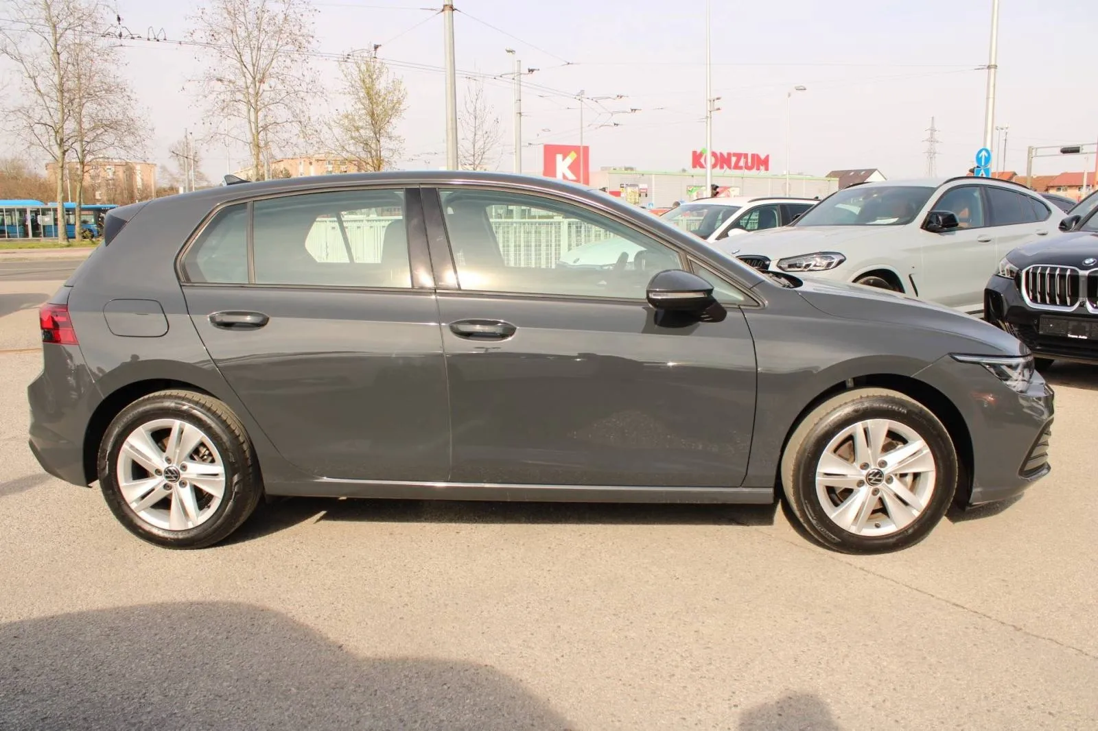 vw golf viii 1.0 etsi dsg - slika 3
