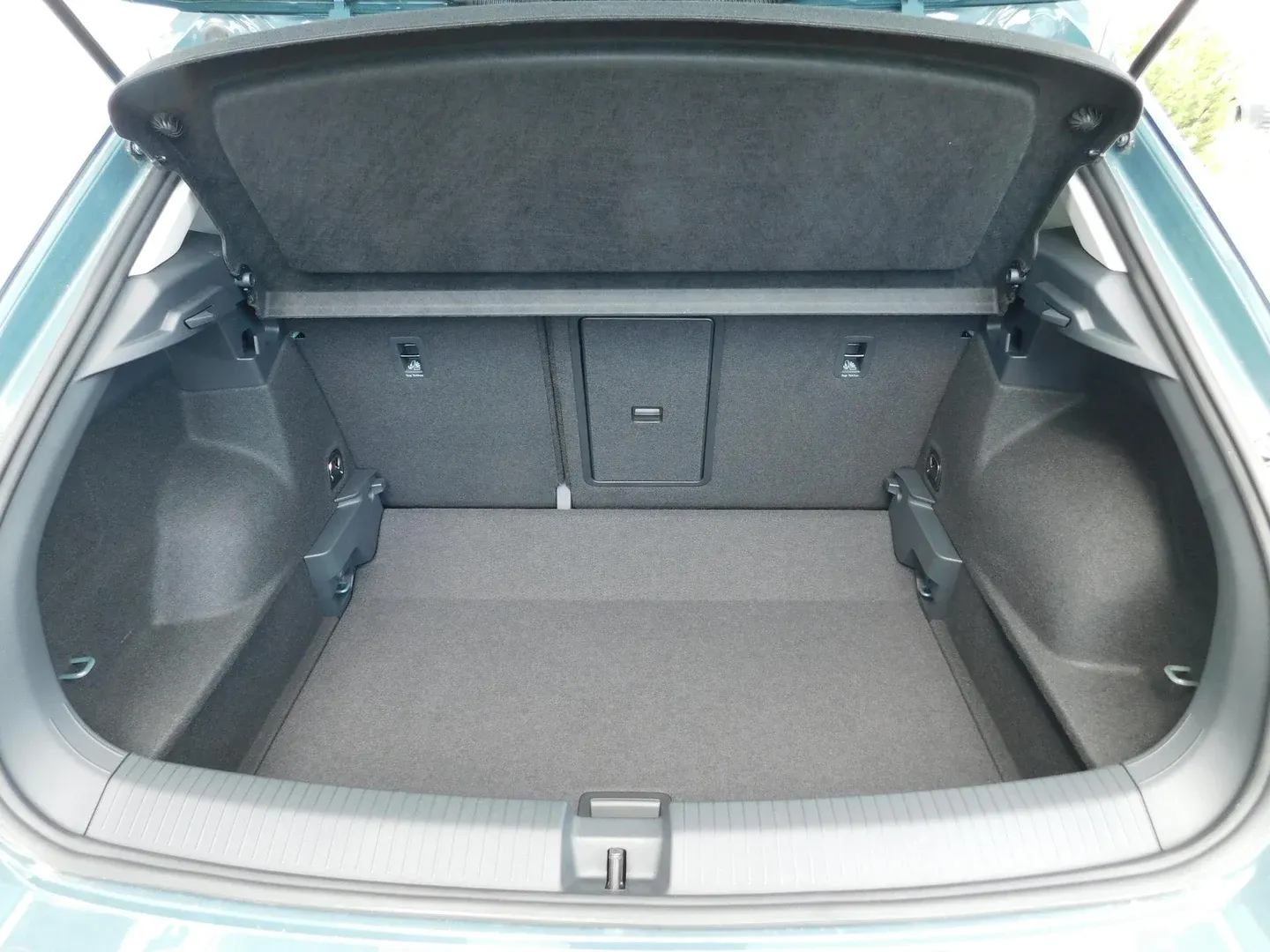 10451 volkswagen t-roc 1.0 tsi life - slika 14