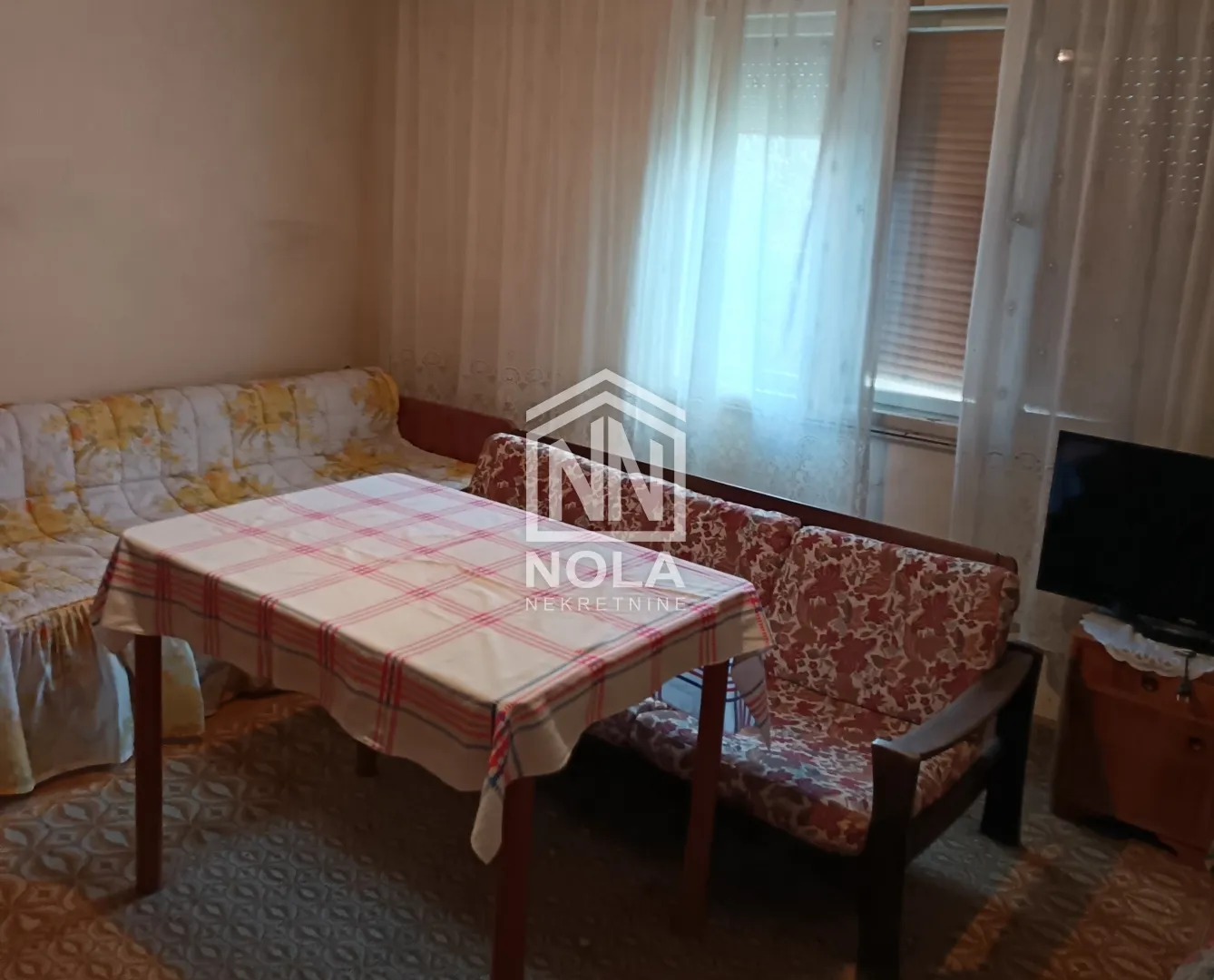 prodaje se kuća za renoviranje s okućnicom i gospodarskim zgradama - slika 13