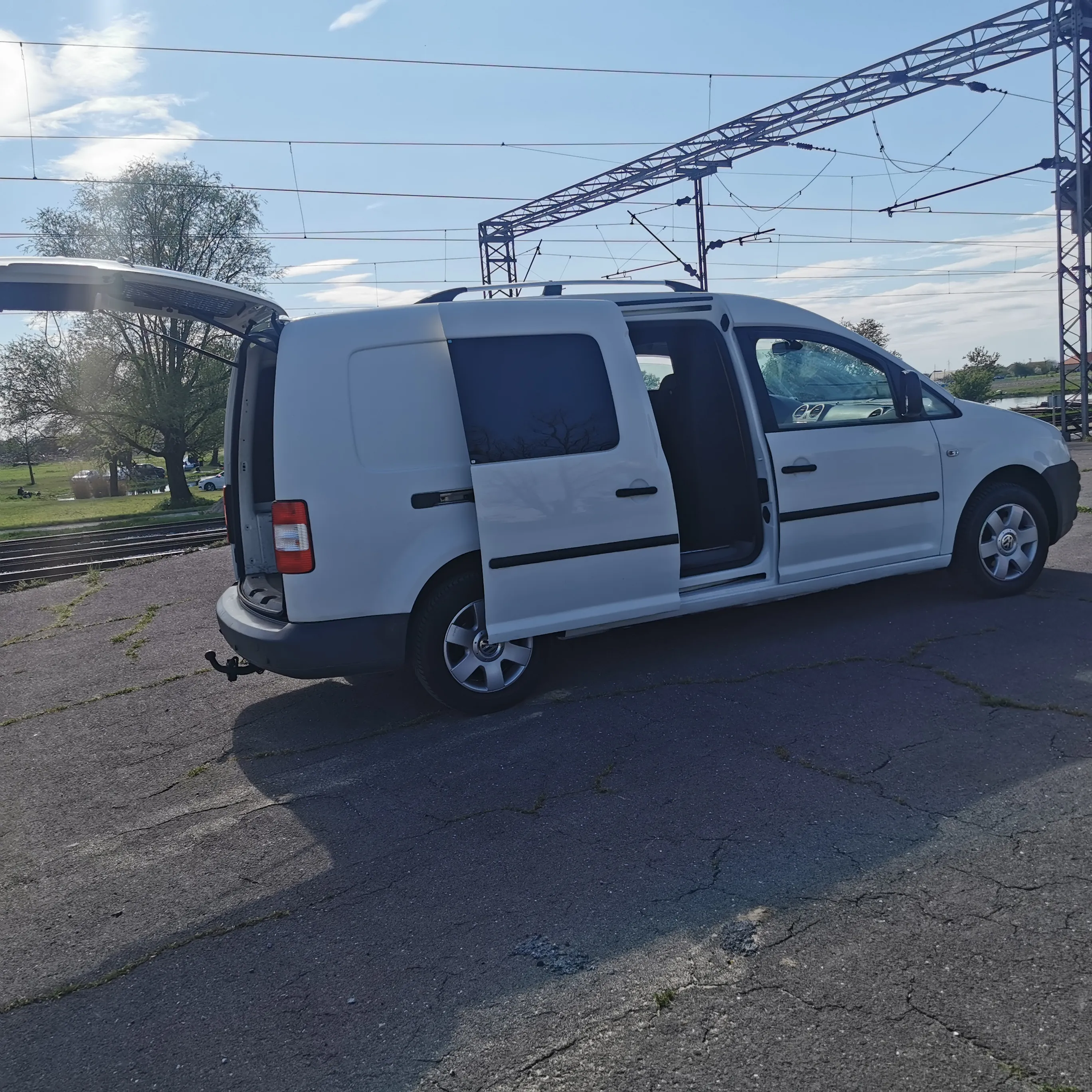 vw caddy maxi 1.9 tdi klima, kuka, tempomat, – reg. do 04/2027 6650 € - slika 5