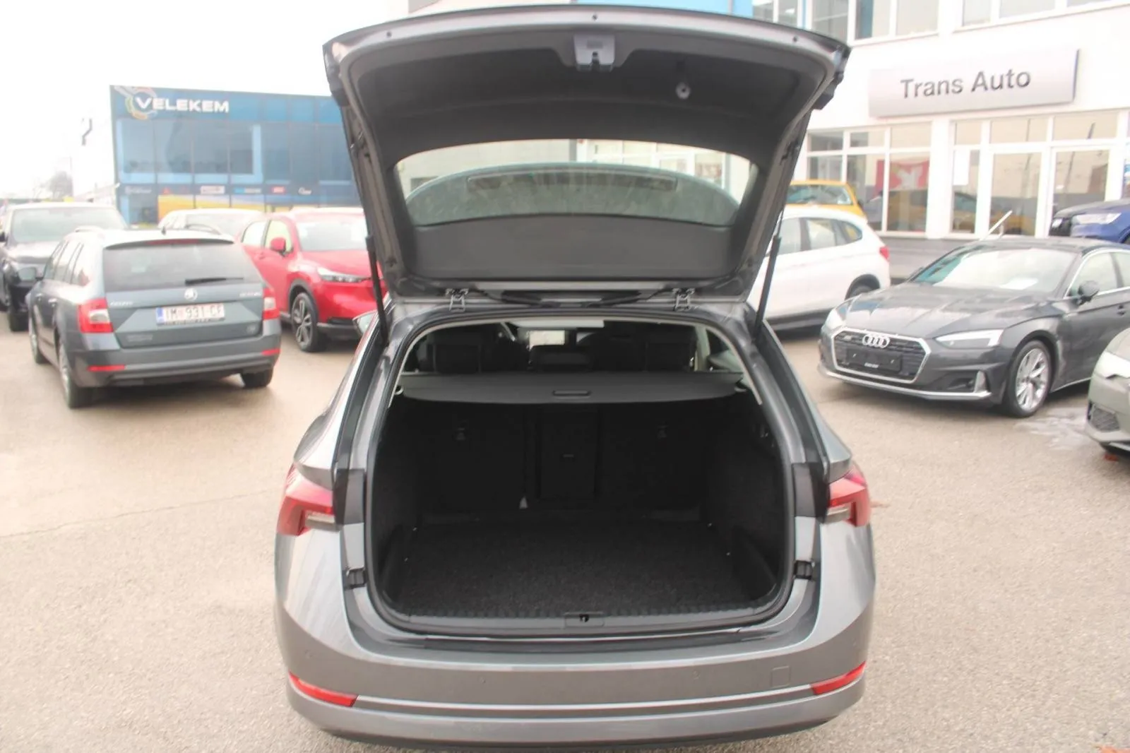 škoda octavia combi 2.0 tdi dsg *led, navigacija* - slika 8