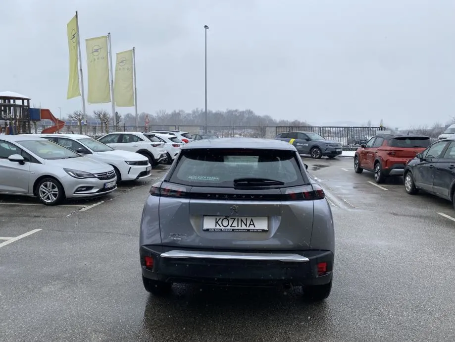 peugeot 2008 1.2 puretech active pack, jamstvo 12 mjeseci - slika 3