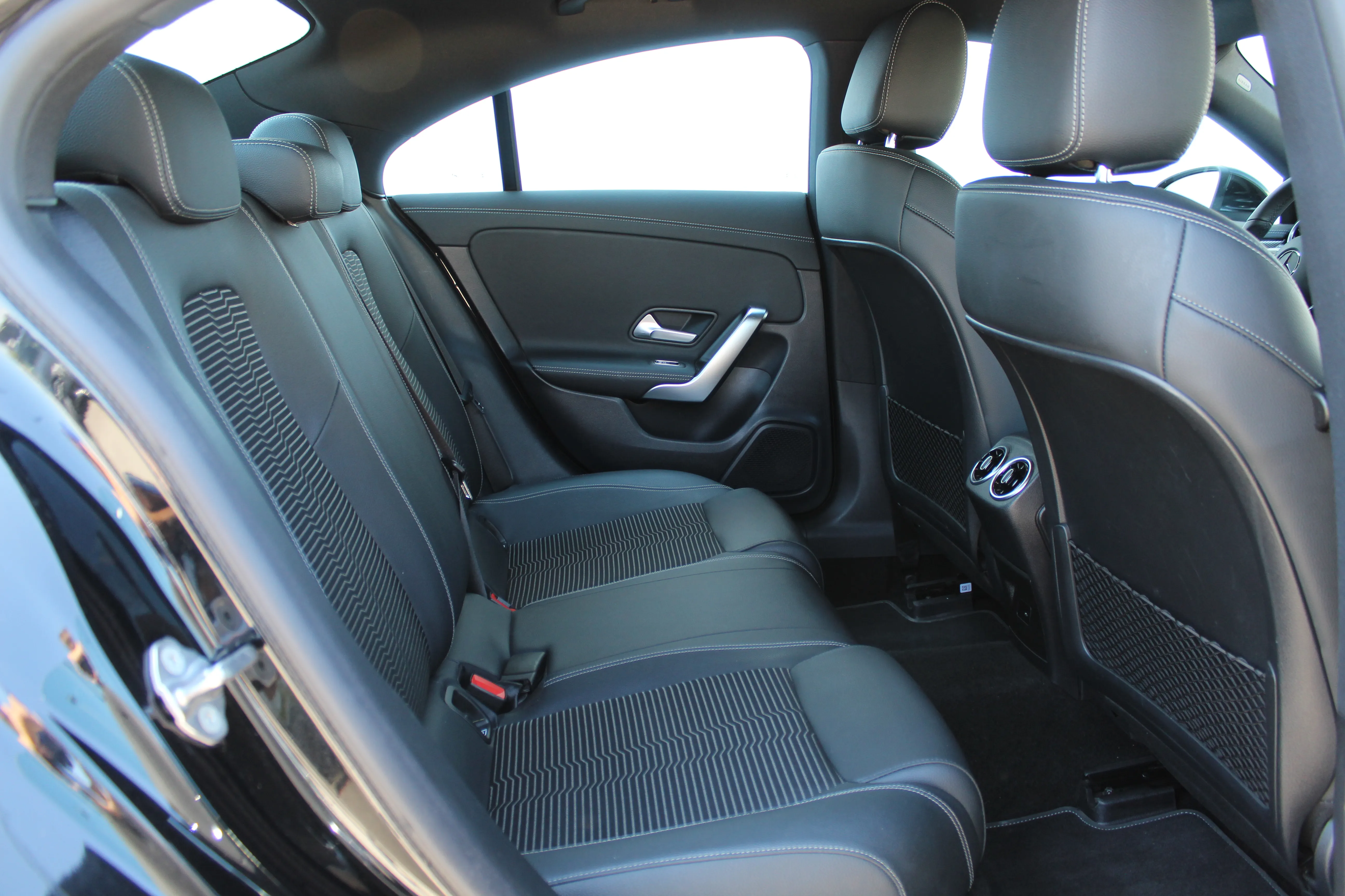 13221 mercedes-benz cla cla 180 d - slika 13