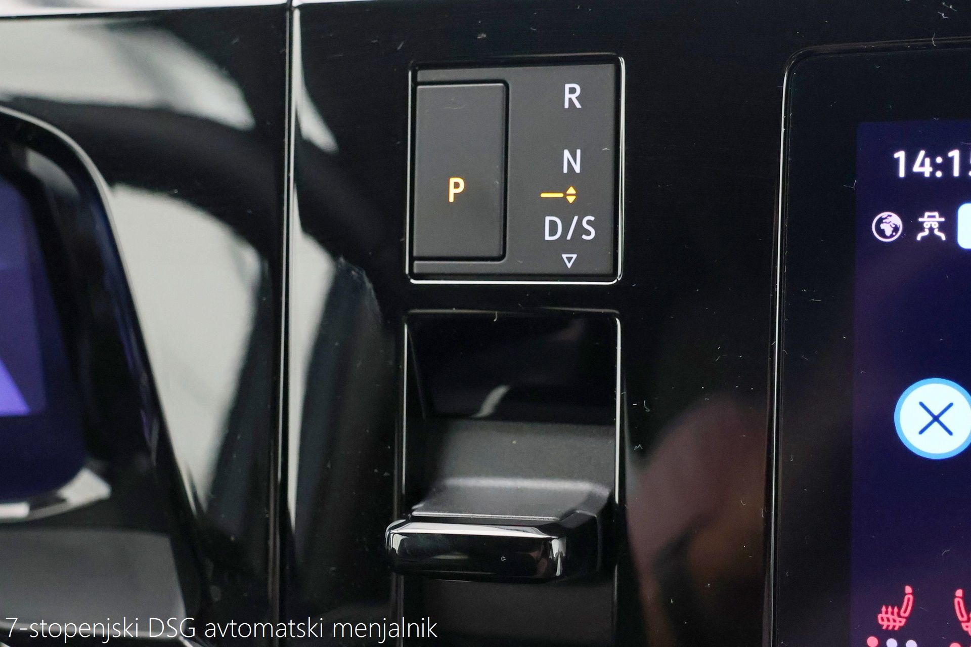 vw t7 multivan l2 2.0 tdi dsg edition cockpit kamera n1-teretno - slika 16