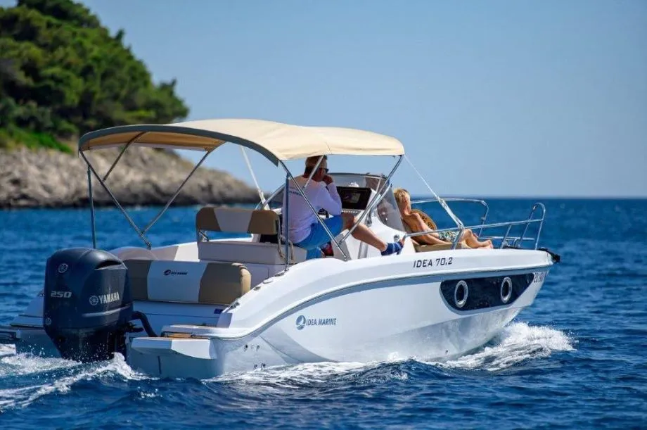idea marine 70.2 wa+suzuki 300 ks - slika 3