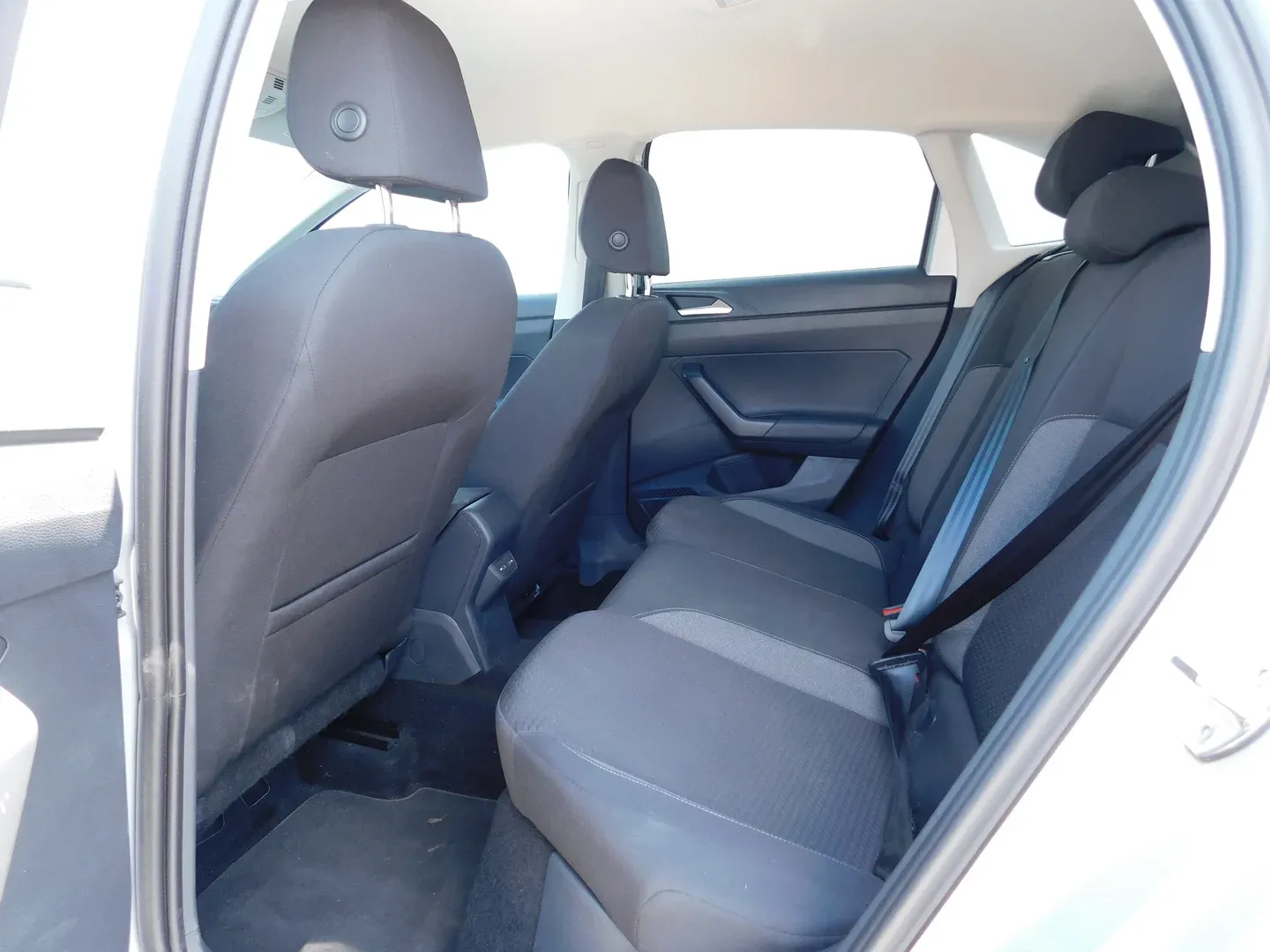 10844 volkswagen taigo 1.0 tsi life - slika 10