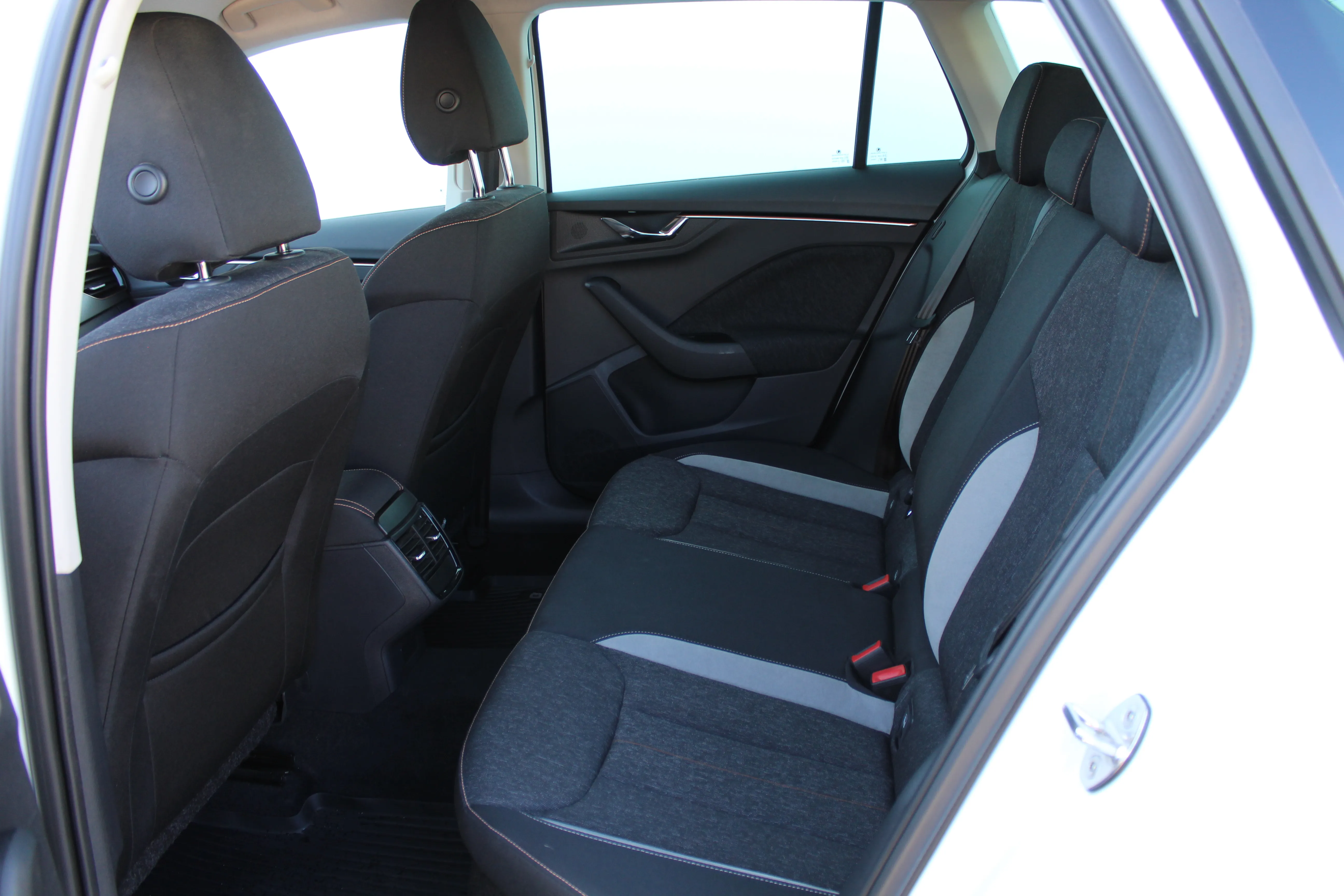 škoda kamiq style 1.0 tsi - slika 11