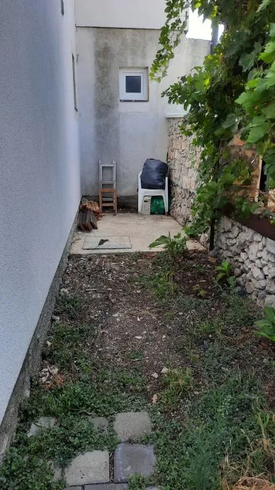 !!kuća s dvorištem,staro selo: murter, 105.00 m2 (prodaja) - slika 8