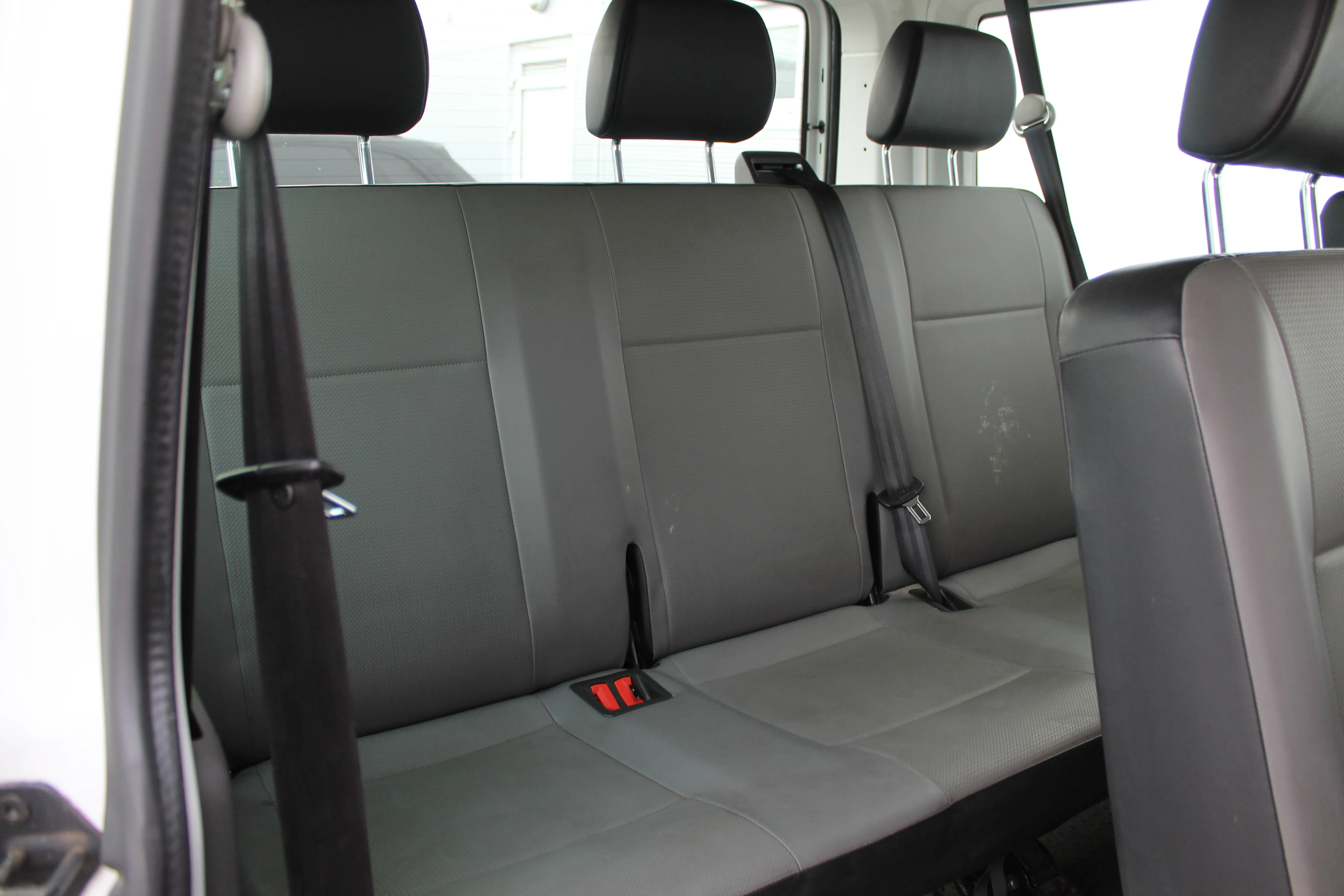 12956 vw transporter kombi 2.0 tdi - slika 12