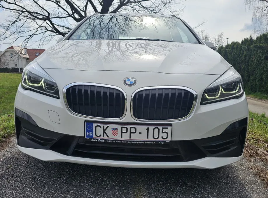 bmw serija 2 active tourer 218d - slika 15