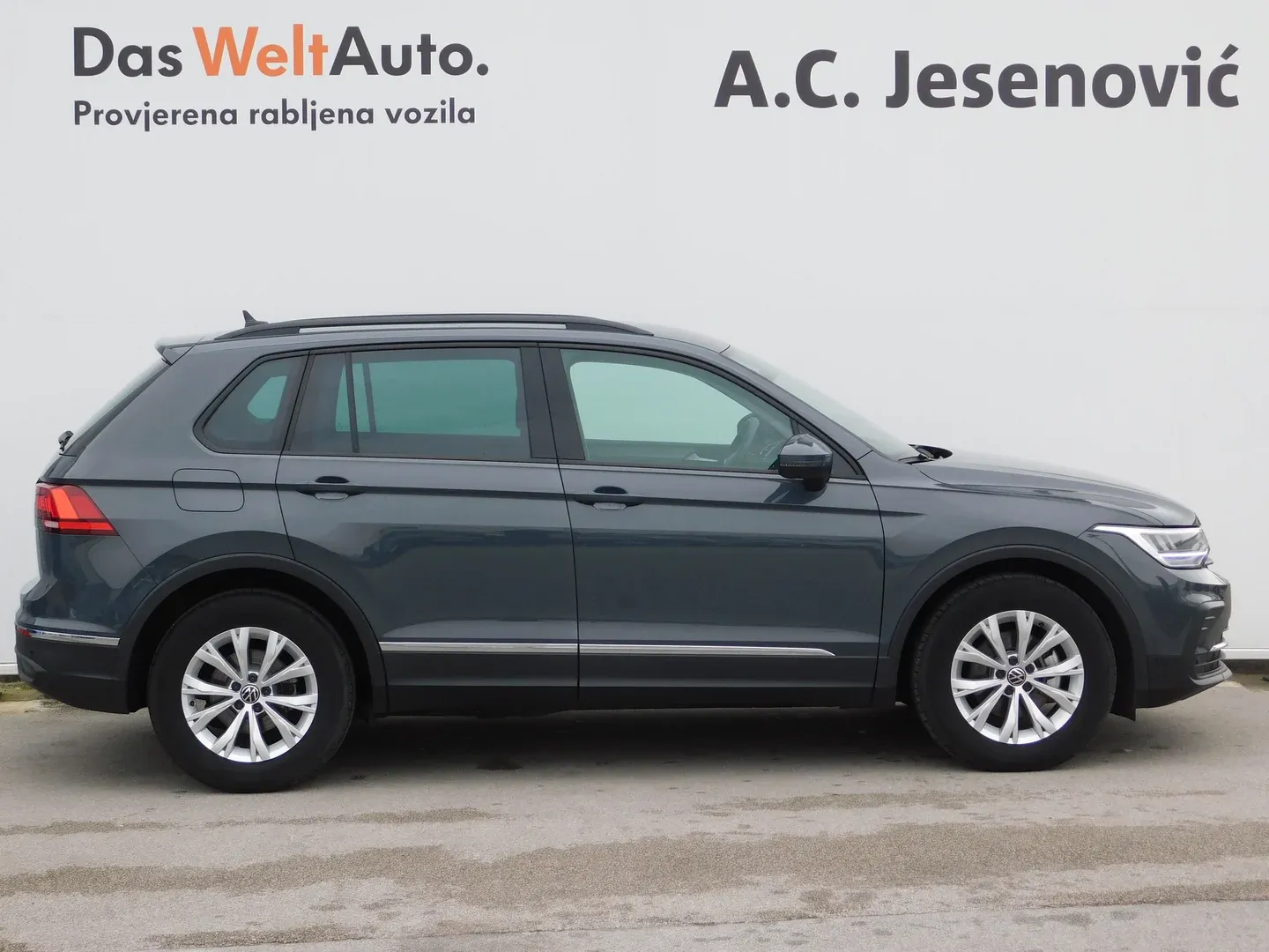 10190 volkswagen tiguan 2.0 tdi life - slika 4
