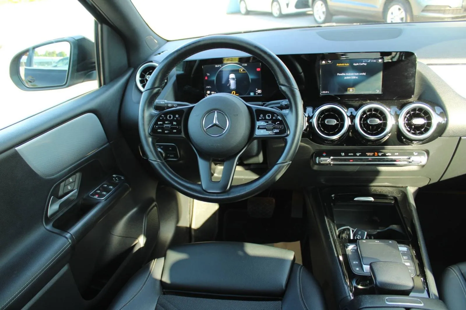 mercedes-benz klasa b 180d automatik *led, kamera* - slika 12