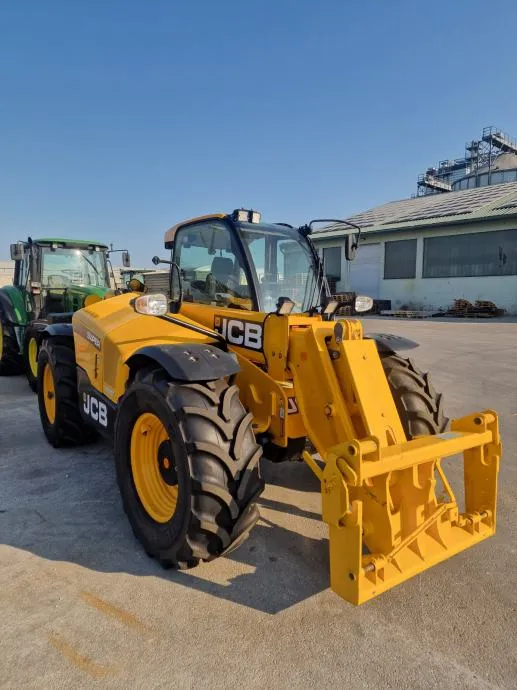 teleskopski utovarivač jcb - slika 3