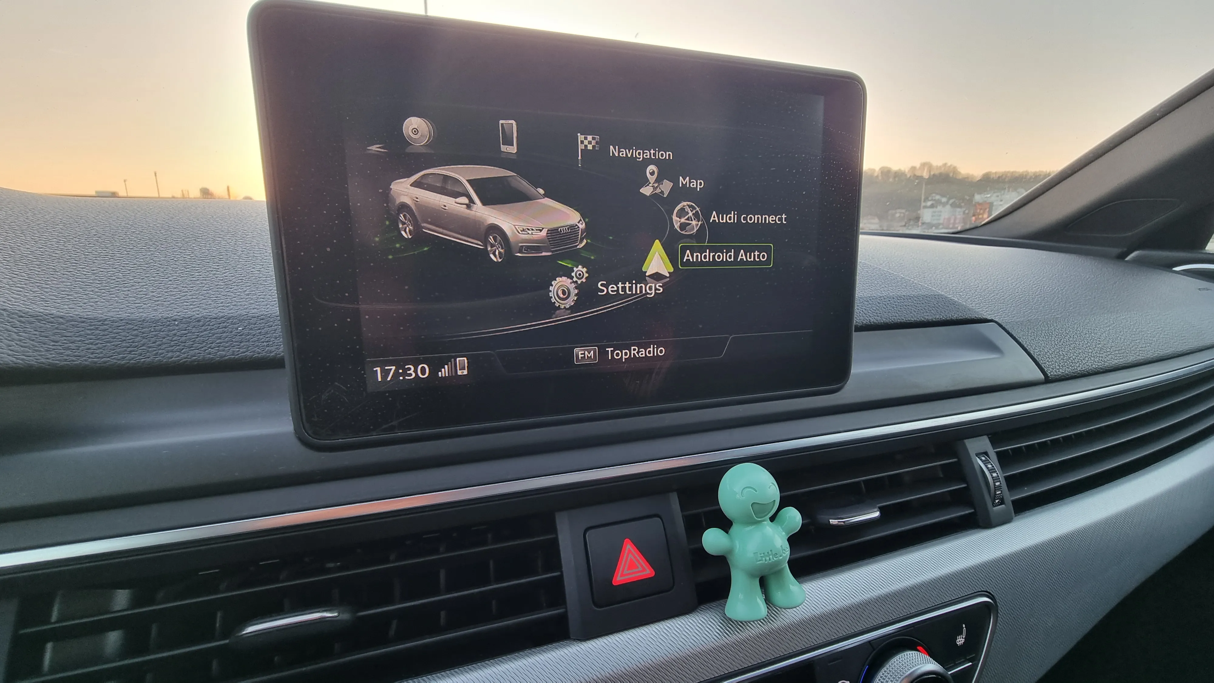 audi a4 2,0 tdi automatik, s line, led, alkantara, 140kw - slika 22