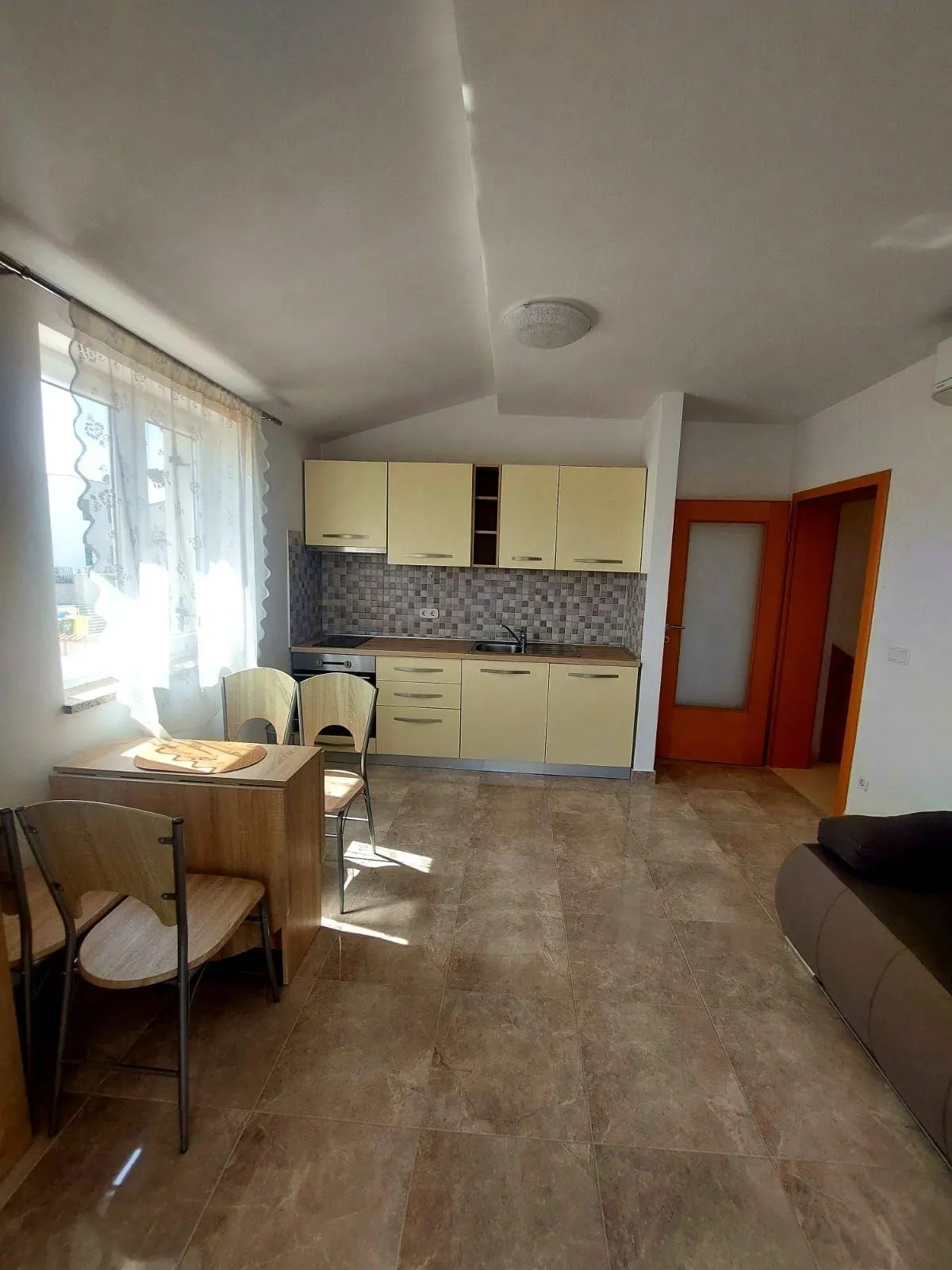 tar- 2 stana od 50 m2 na prodaji za 235.000 eura (prodaja) - slika 7
