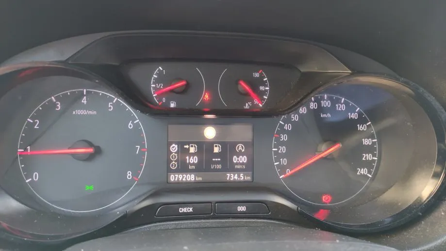 opel grandland 1,2 turbo - slika 9