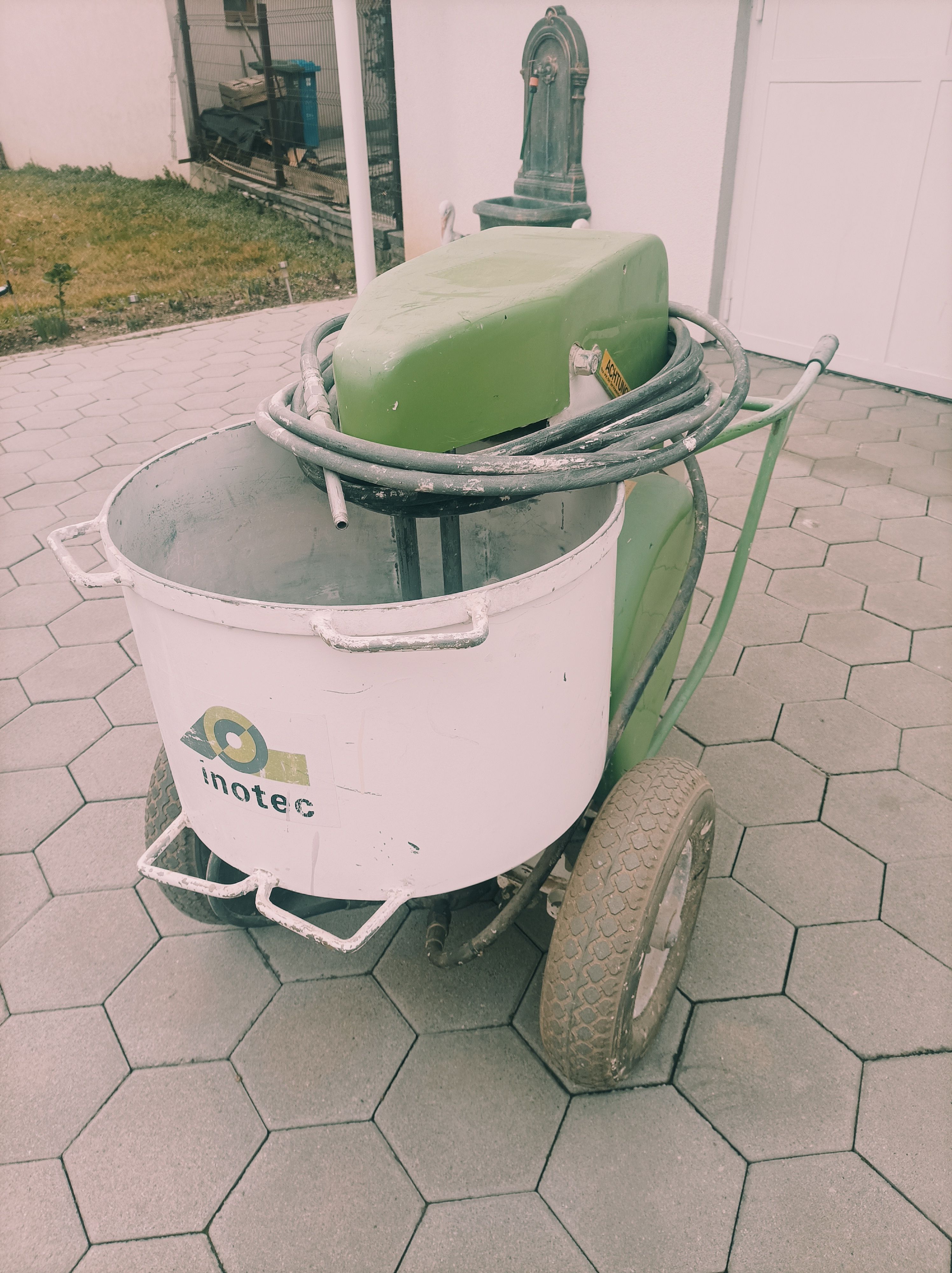 stroj za gletanje graco inotec xxl - slika 2