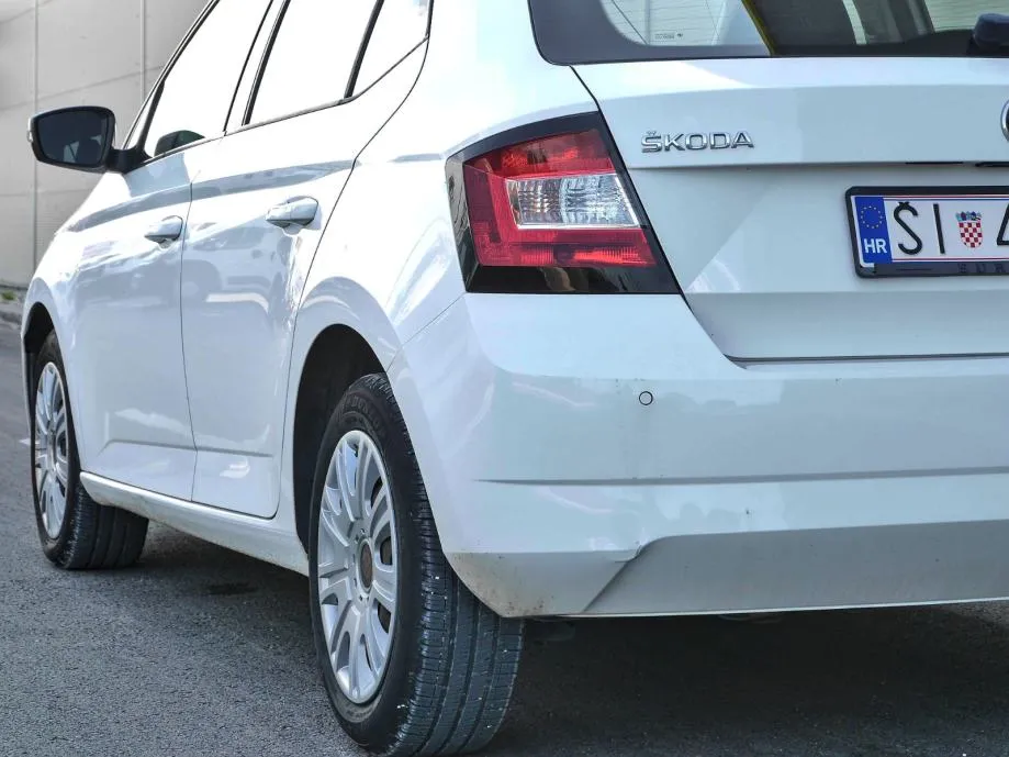 škoda fabia 1.4 tdi | registriran do 08/2026 - slika 4