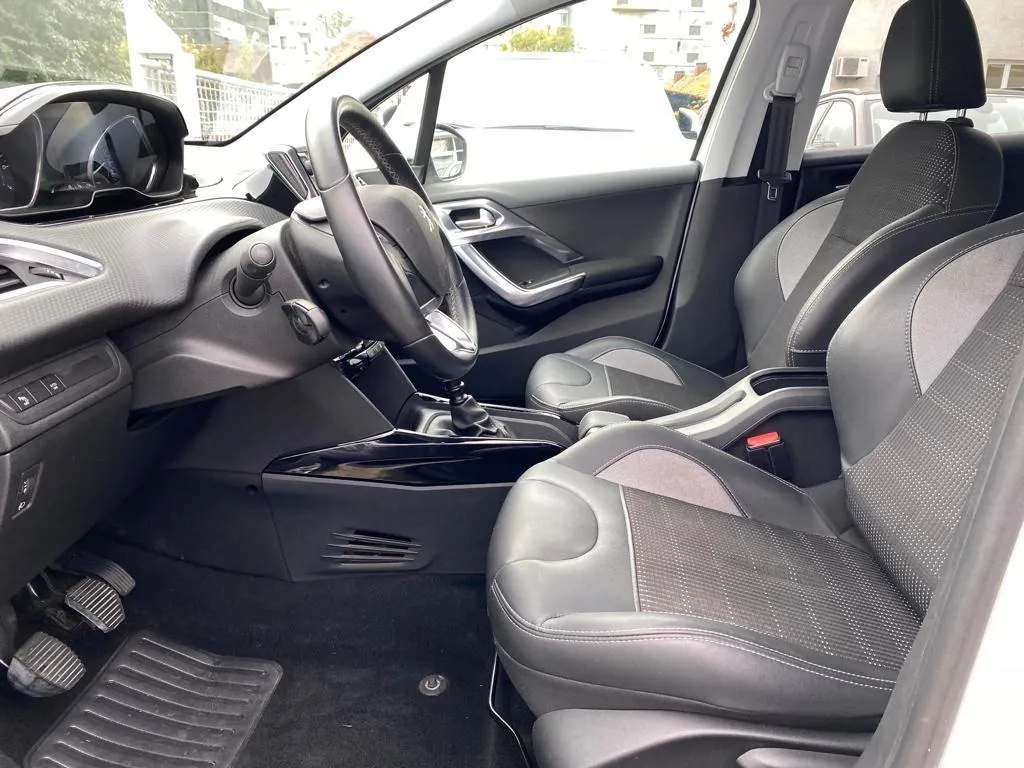 peugeot 2008 1,2 puretech, navi, tempomat, 4x garancija! - slika 13