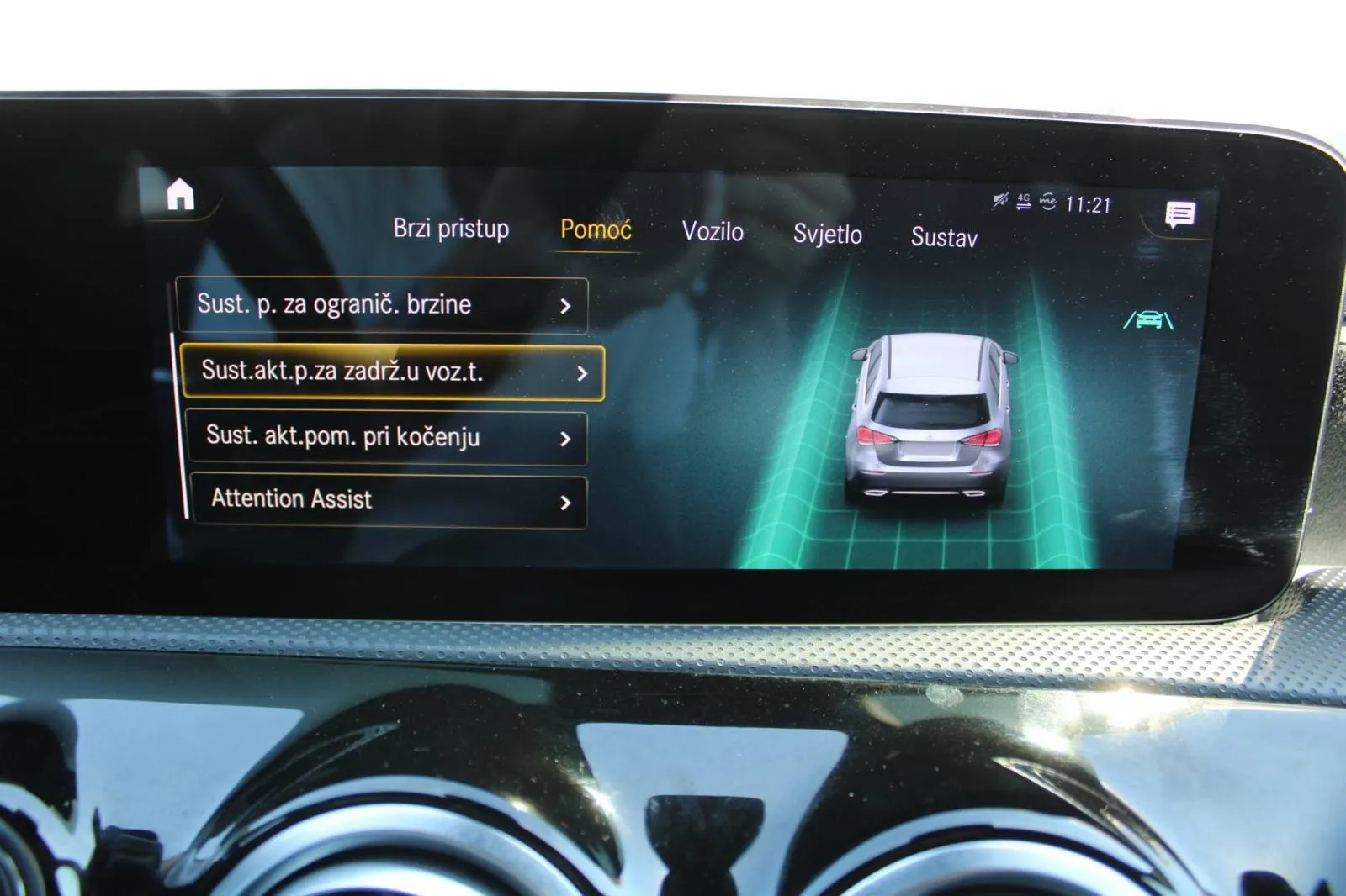mercedes-benz klasa a 180d automatik amg *led, navigacija, kamera* - slika 20