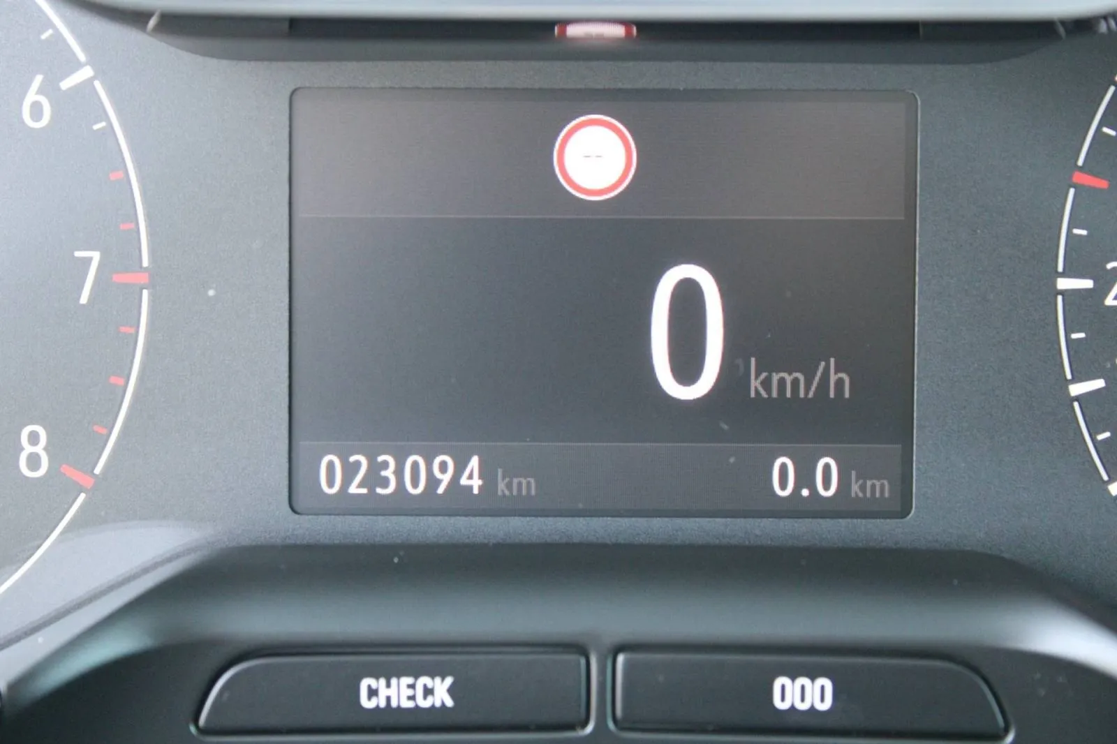 opel crossland 1.2 turbo ultimate *led, navigacija, kamera* - slika 21
