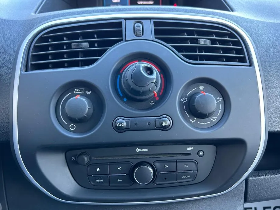 renault kangoo 1.5 dci - 145.000 km - 2019 - servis gratis!! - slika 18