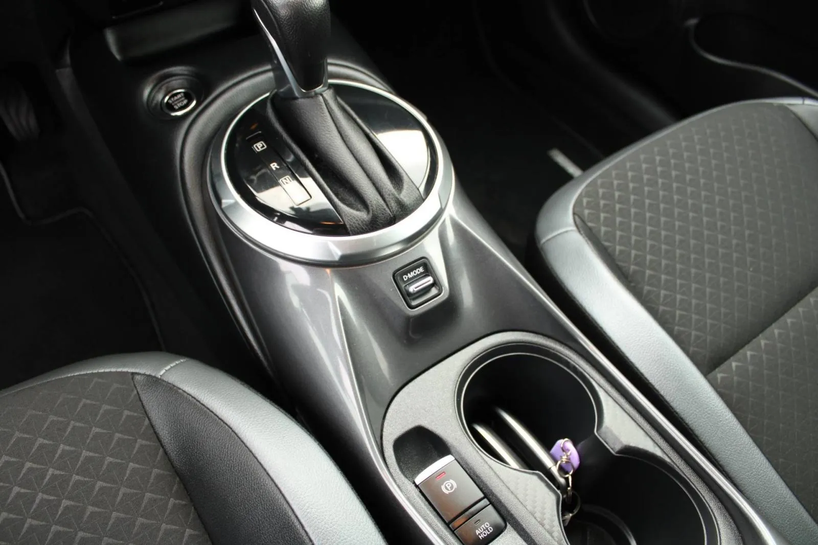 nissan juke 1.0 dig-t automatik n-connecta - slika 19