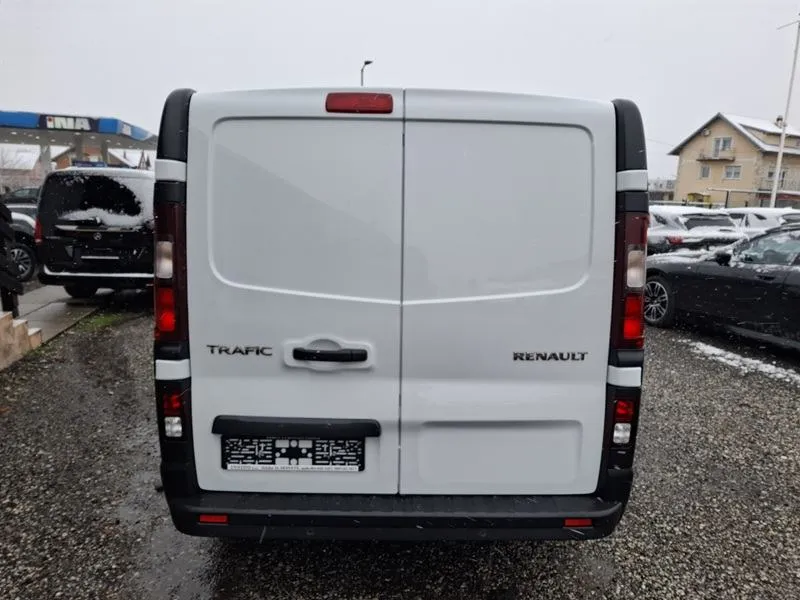 renault trafic 2.0 dci*150ks*5+1*klima*navigacija*5+1*, 2022 god. - slika 7