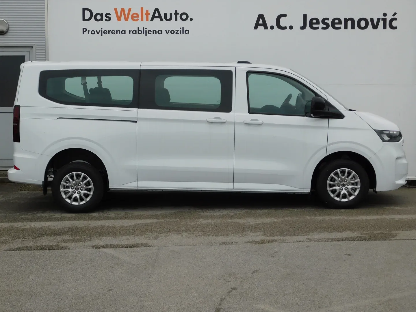12611 vw caravelle life l2 2.0 tdi - slika 4