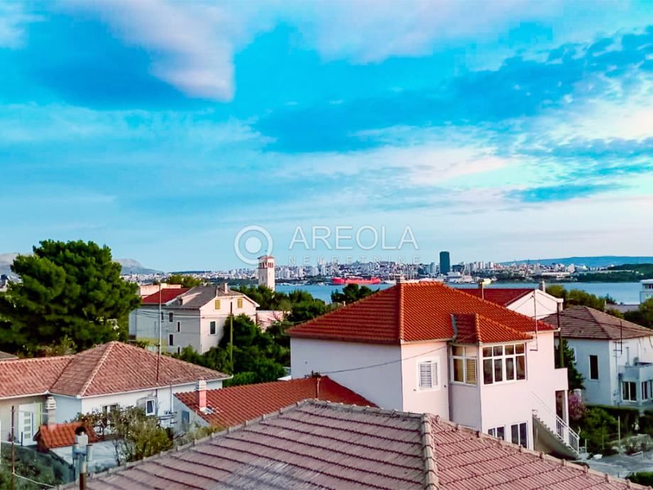 Kaštel Sućurac - Komforan trosoban stan (terasa, roštilj, parking) - Kaštel Sućurac, Kaštela