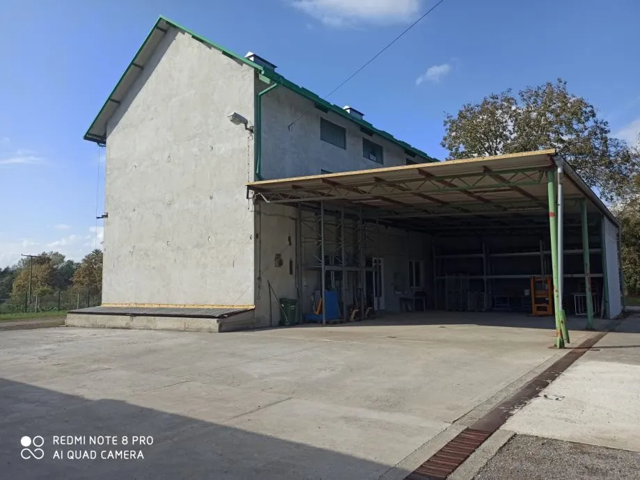 industrijski mlin + kuća + posjed 11.750 m² (prodaja) - slika 1