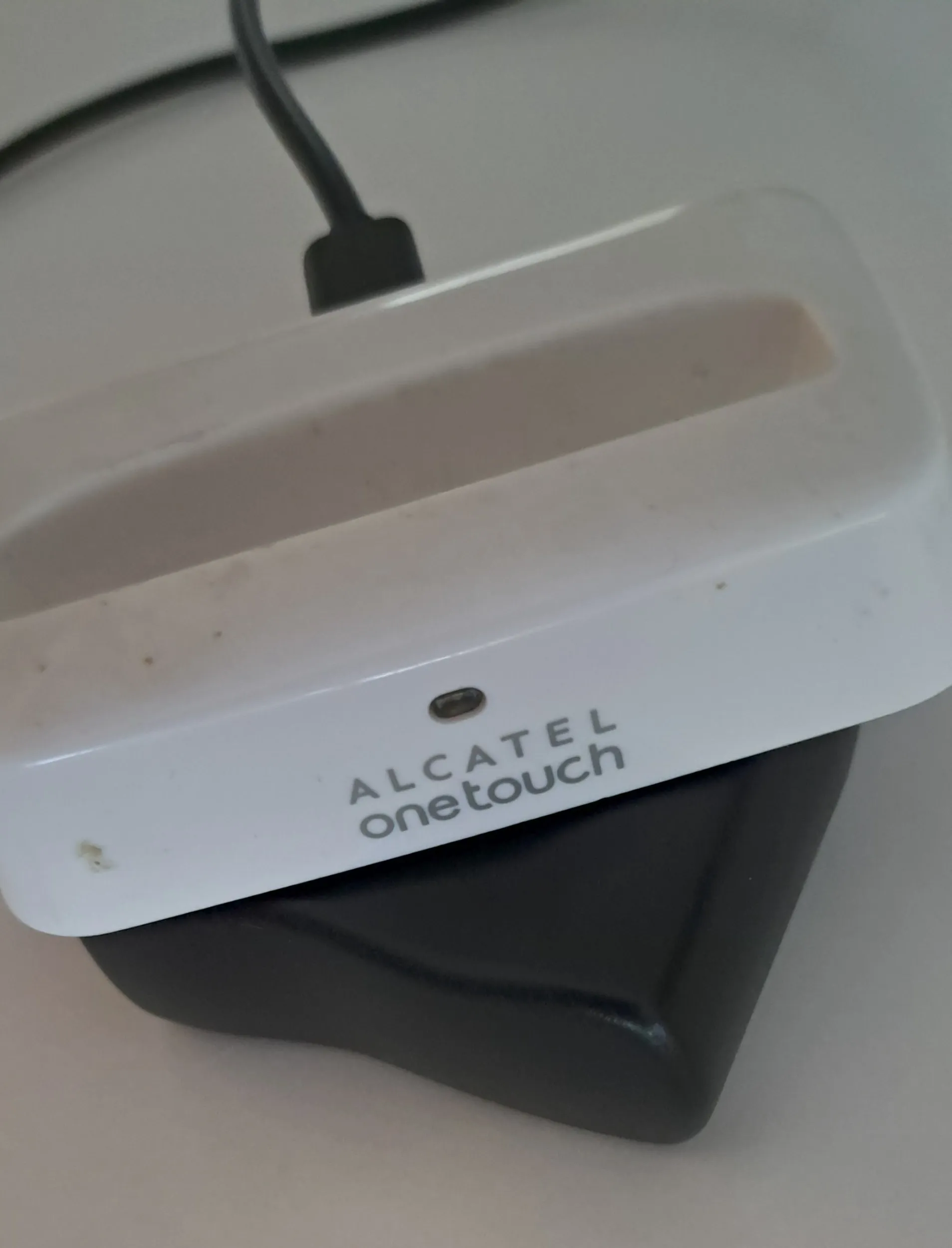 povoljno prodajem alcatel 2001x - slika 2