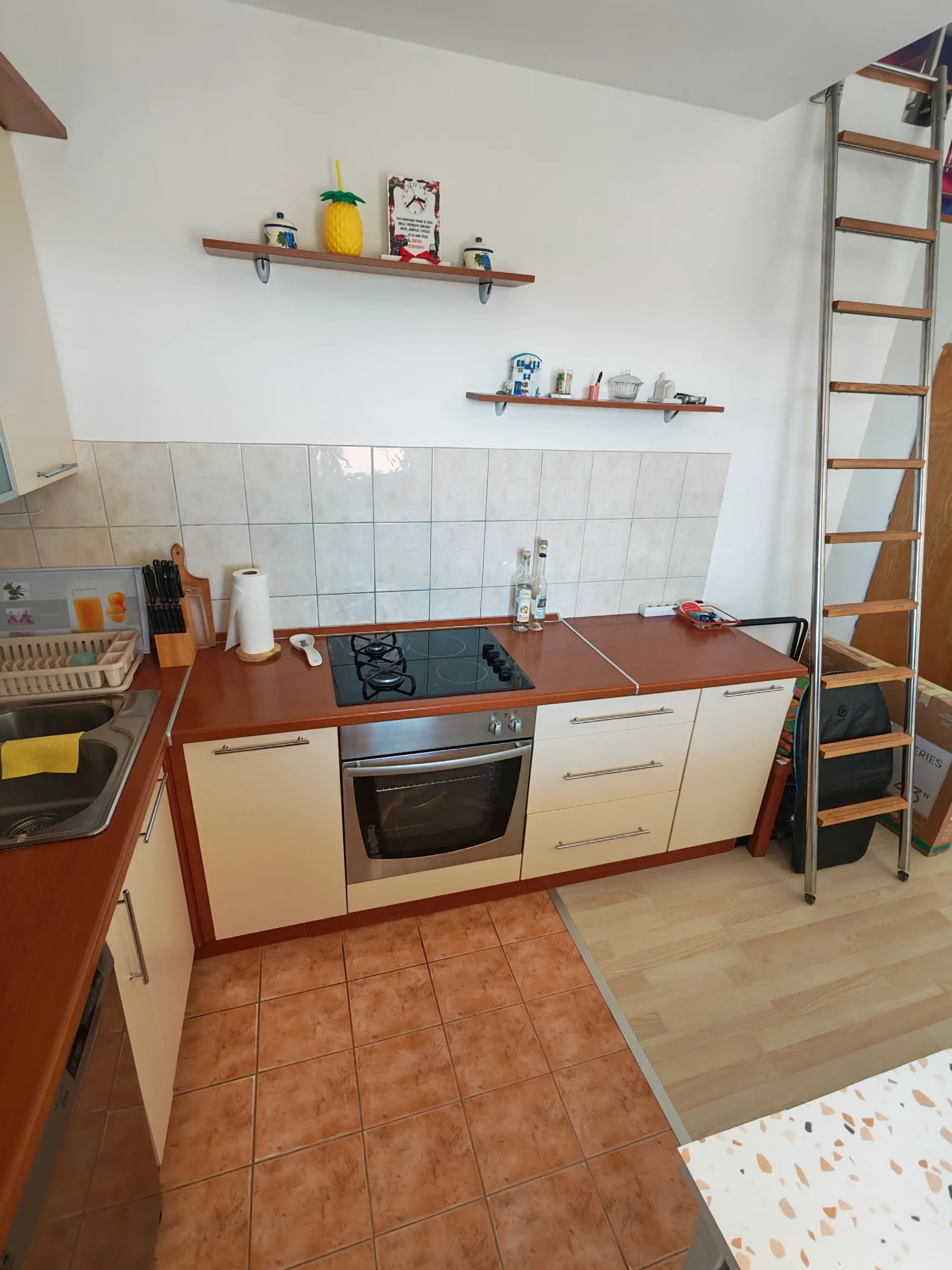 privlaka – apartman s pogledom na more, galerijom i 2 parking mjesta - slika 12