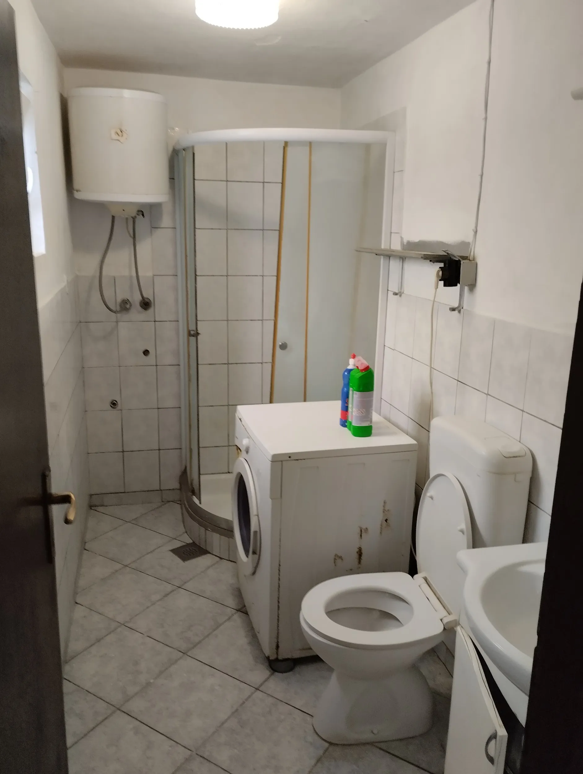 iznajmljujem stan za 9 radnika.loborika,pula.0915740002 - slika 7