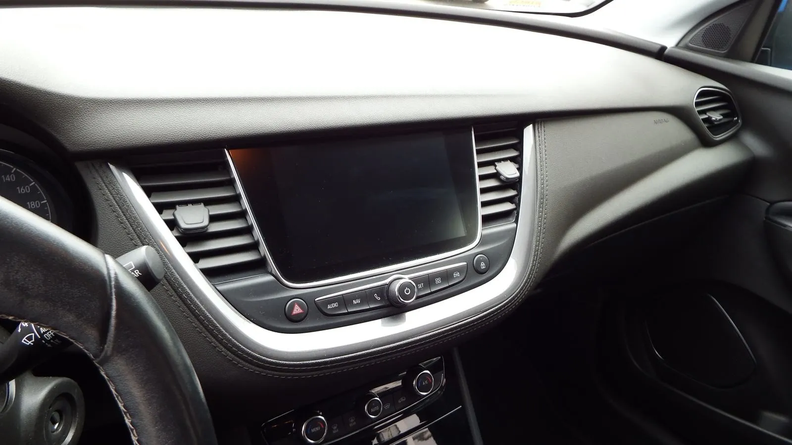 opel grandland 1.5 ctdi 130 ks, full oprema - slika 2