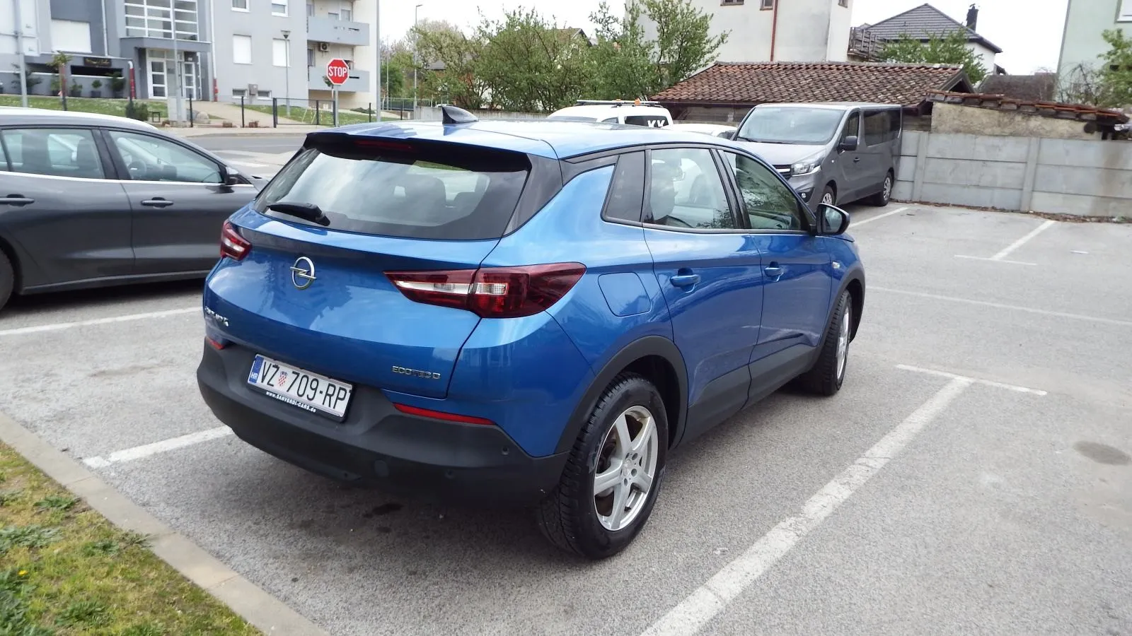 opel grandland 1.5 ctdi 130 ks, full oprema - slika 7