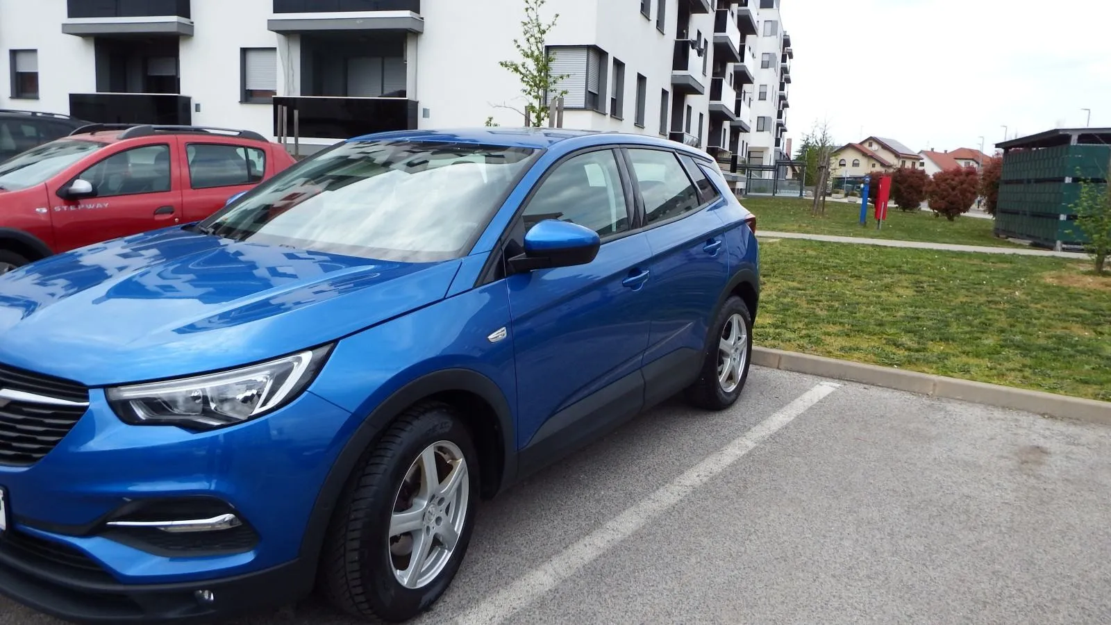 opel grandland 1.5 ctdi 130 ks, full oprema - slika 9