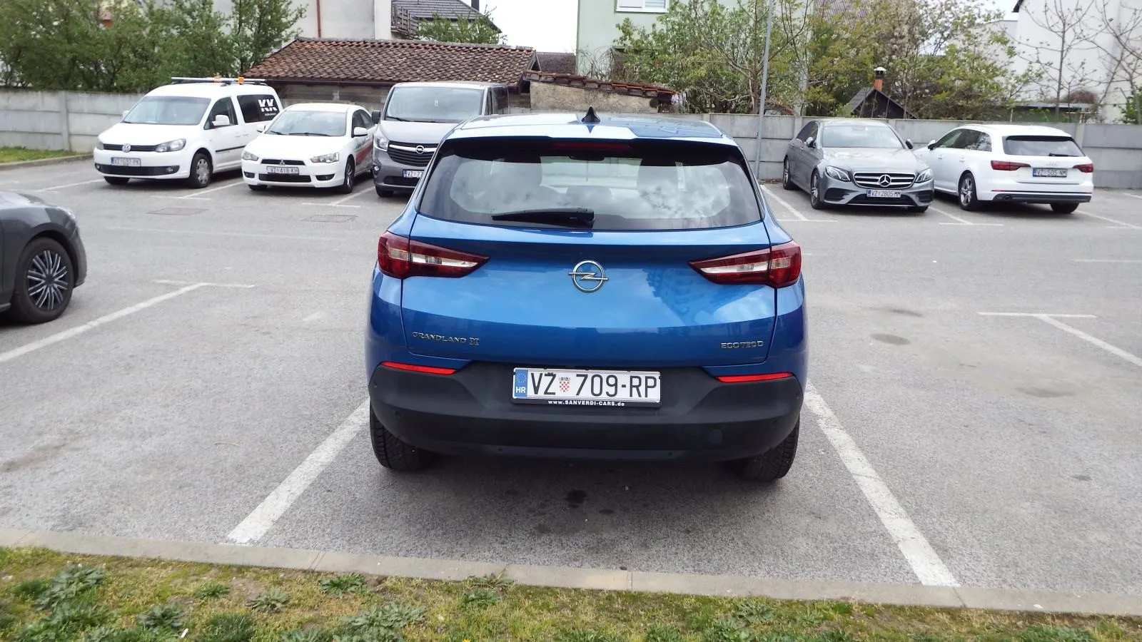 opel grandland 1.5 ctdi 130 ks, full oprema - slika 11