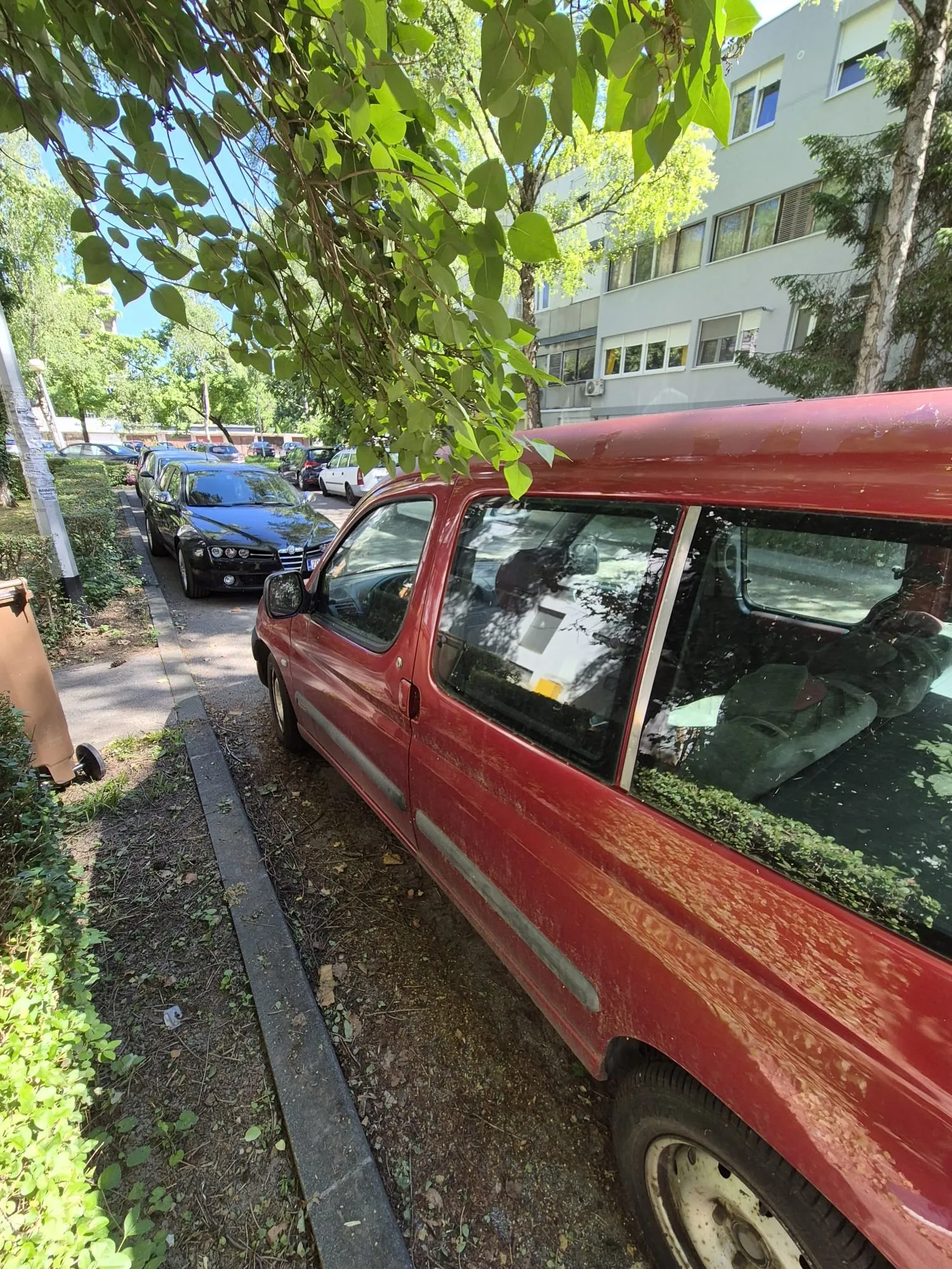 berlingo 2.0 hdi - slika 2