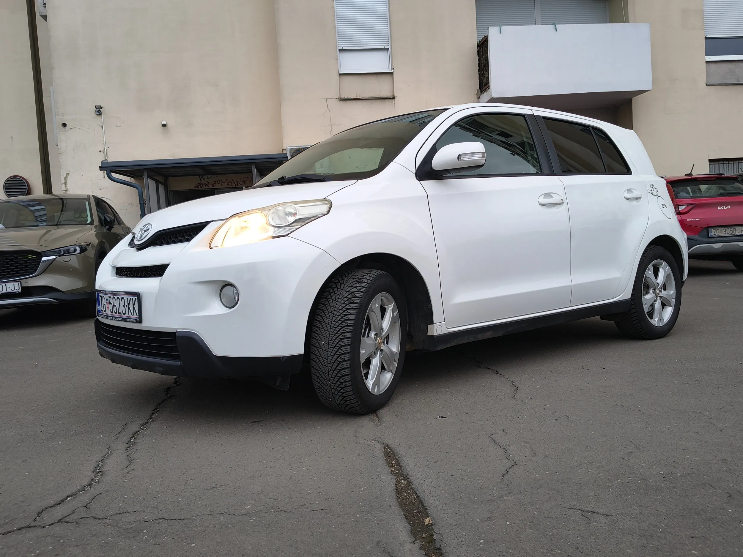 toyota urban cruiser - slika 9