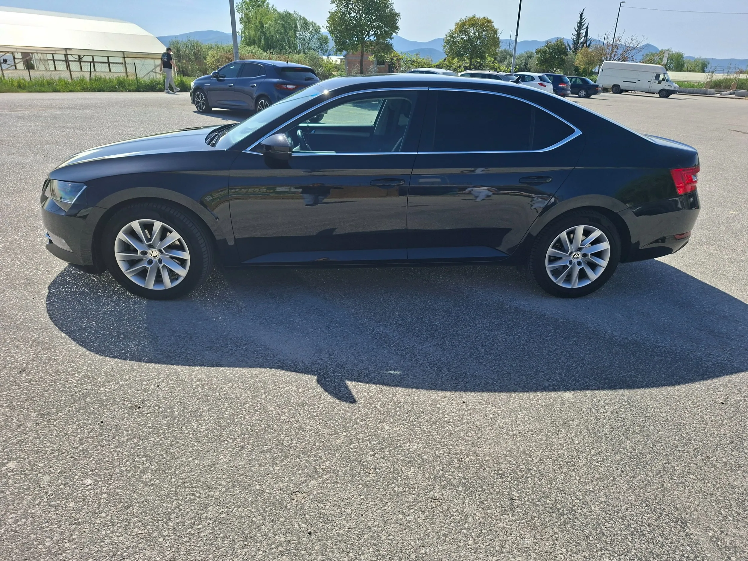škoda superb hitno!!!! - slika 2