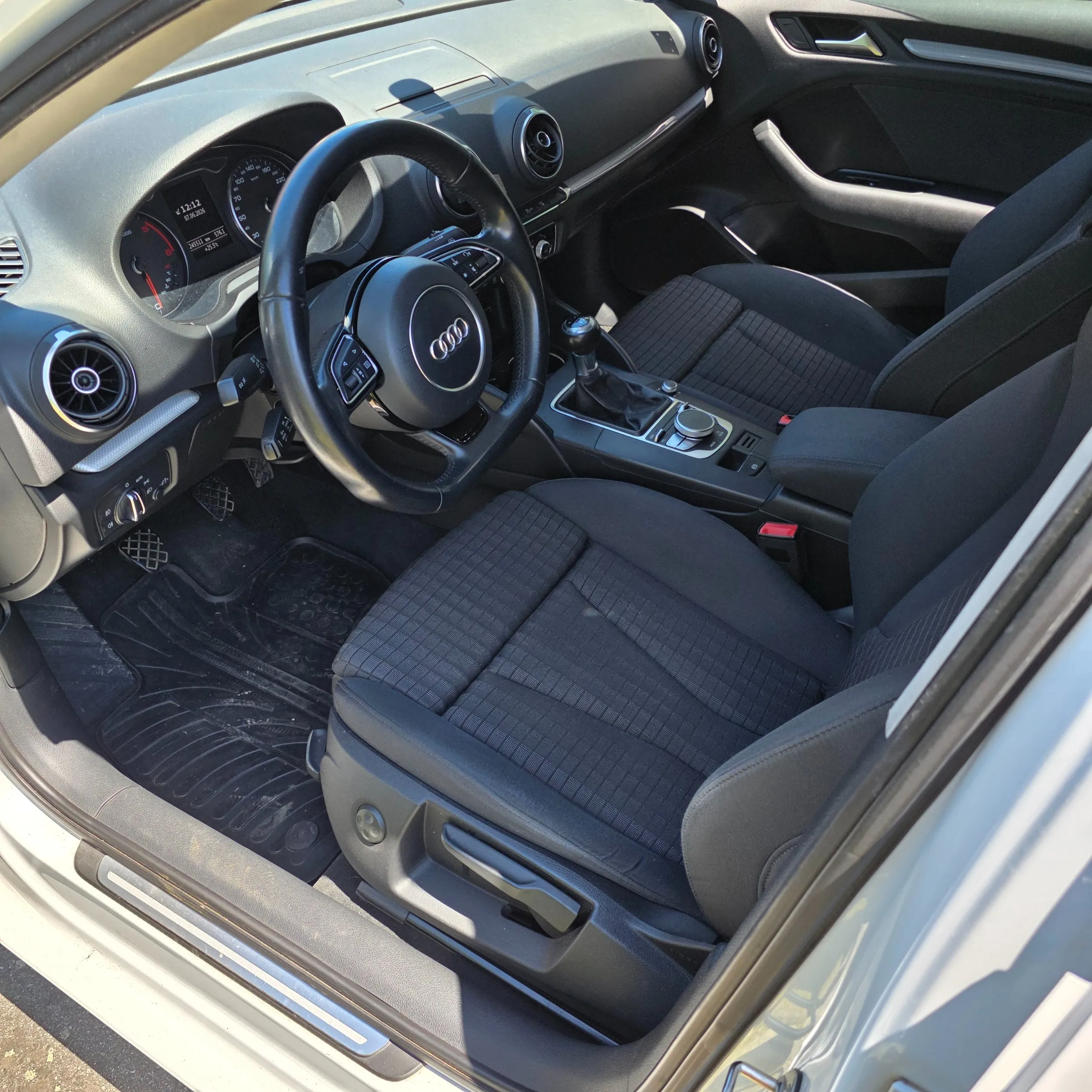 audi a3 2,0 tdi limuzina - slika 5