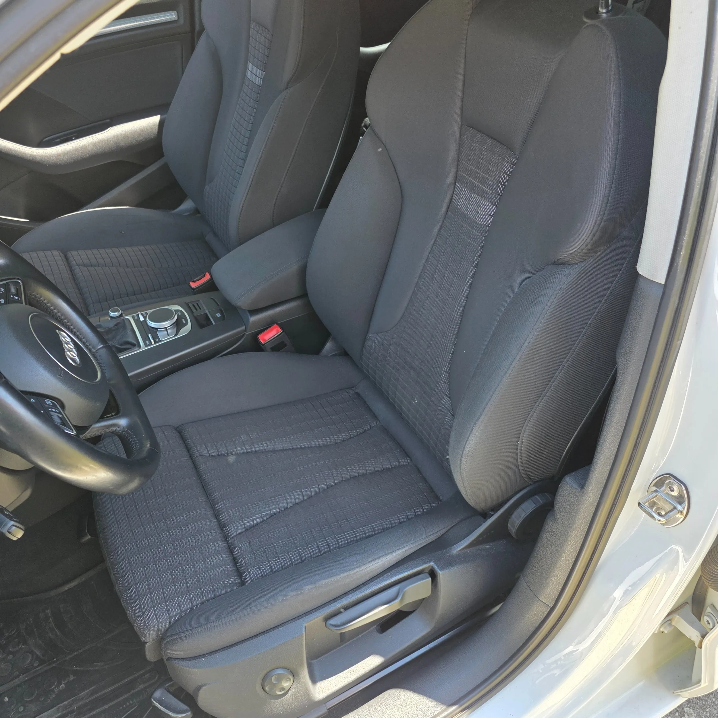 audi a3 2,0 tdi limuzina - slika 4