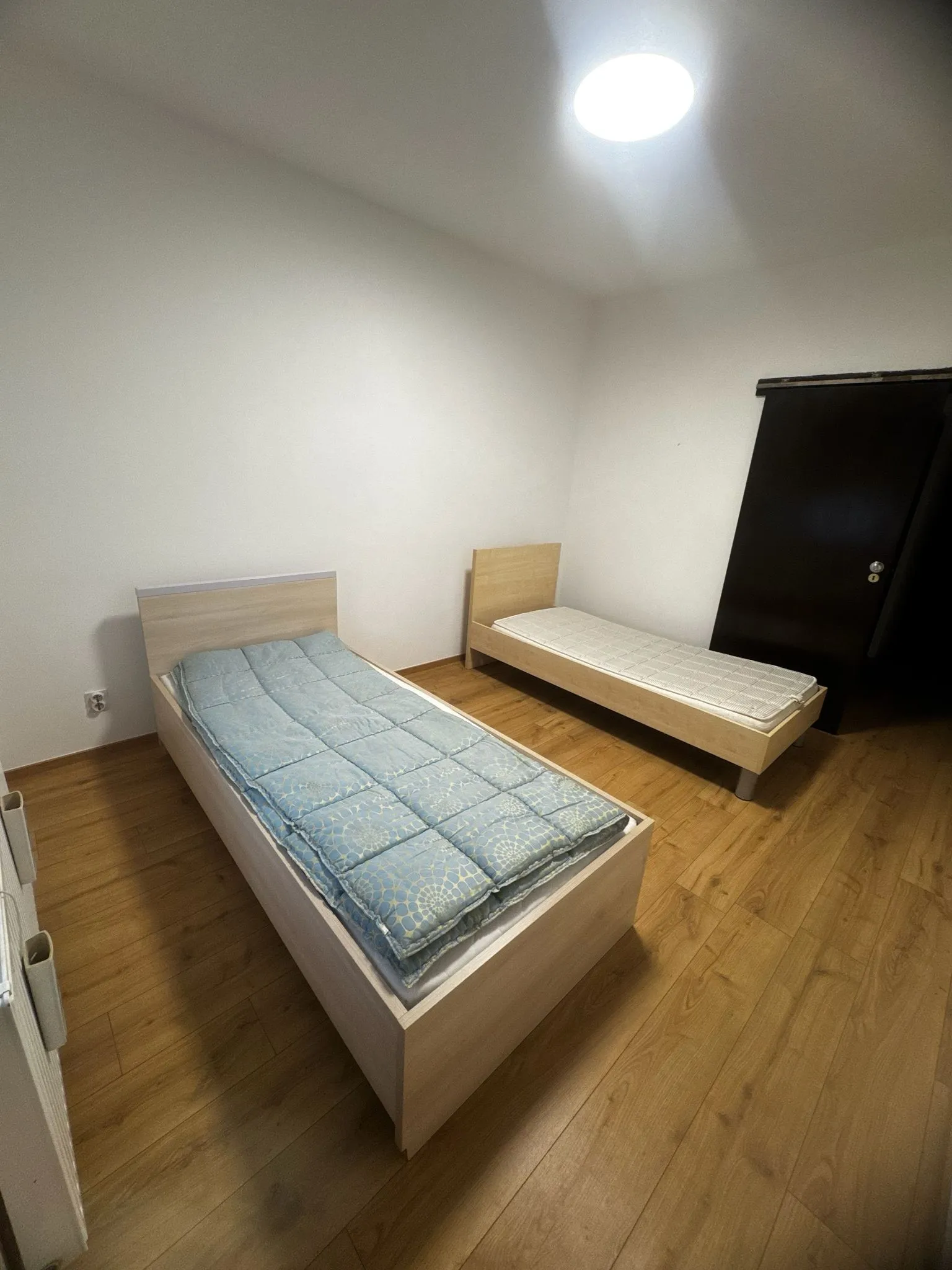 kuca idealna za najam radnika (velik broj parkirnih mjesta) - slika 10