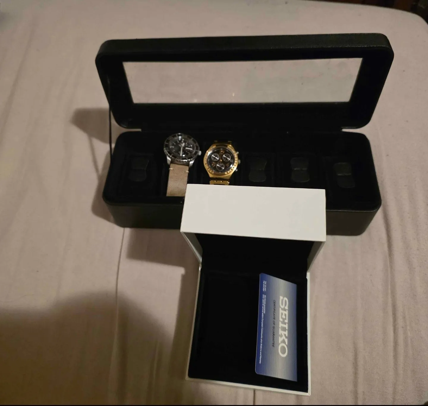 prodajem satove swatch dreamnight yellow gold seiko snzh55k1 - slika 3