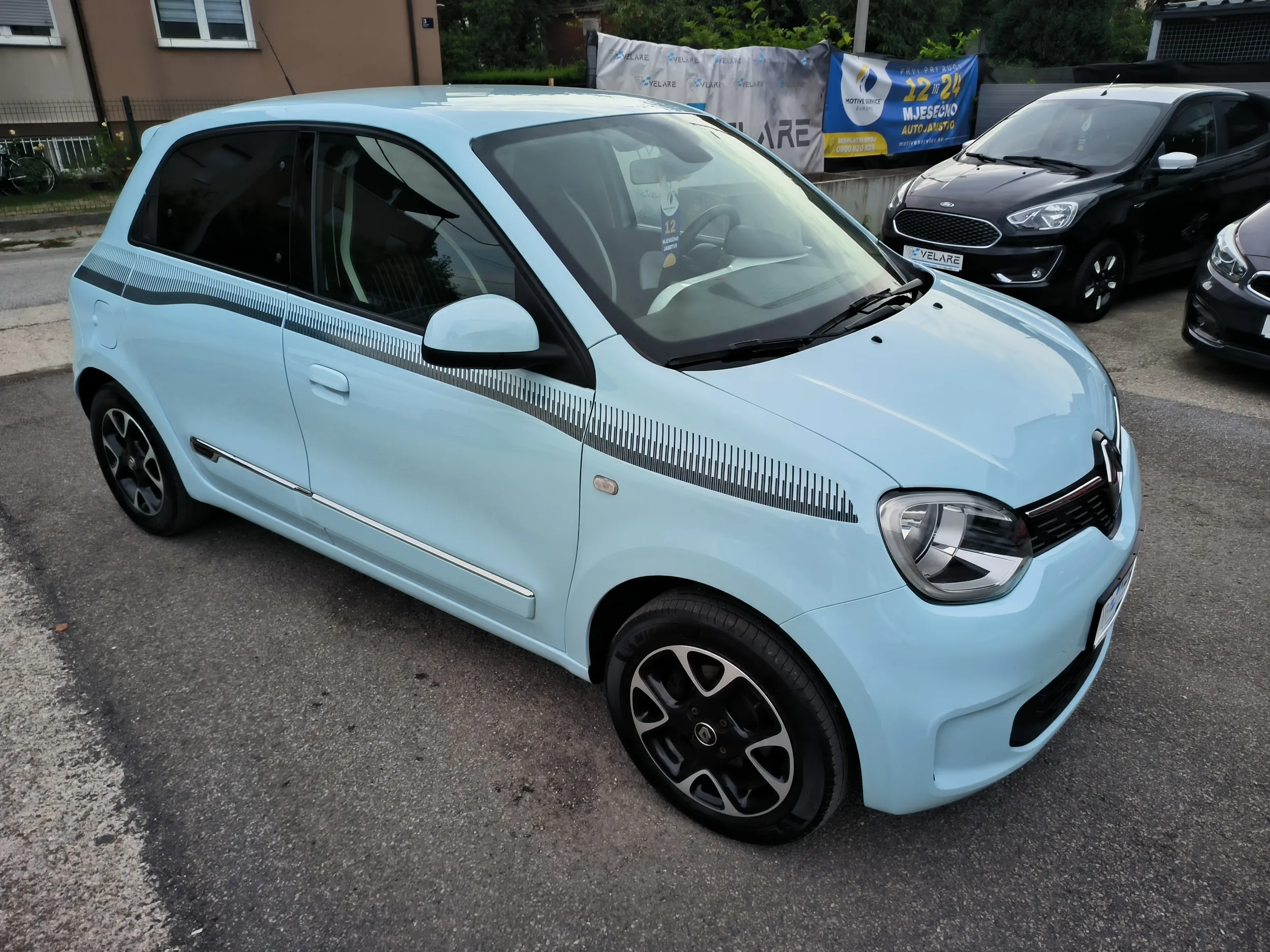 renault twingo 1.0 intens, servisna, jamstvo, reg. 1 godinu - slika 2