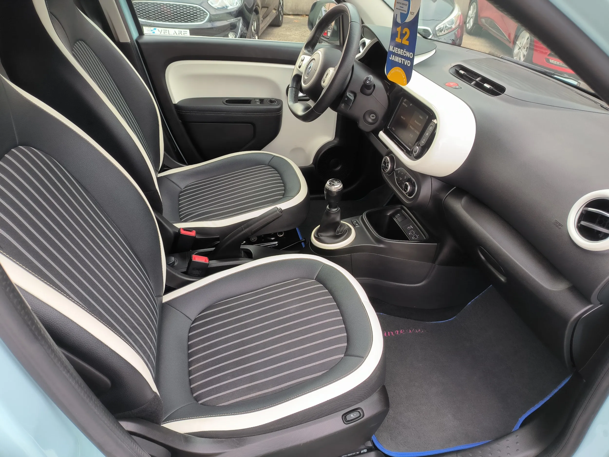 renault twingo 1.0 intens, servisna, jamstvo, reg. 1 godinu - slika 13