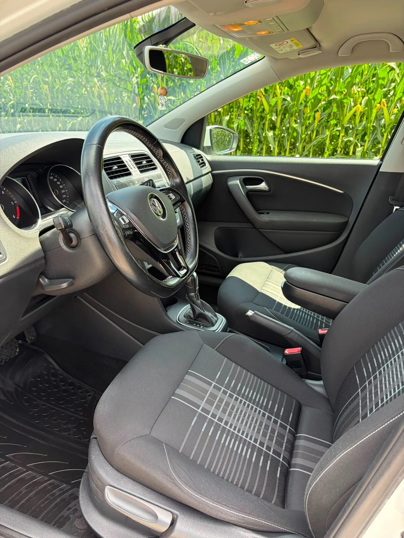 vw polo 1,4 tdi bmt dsg lounge - slika 10